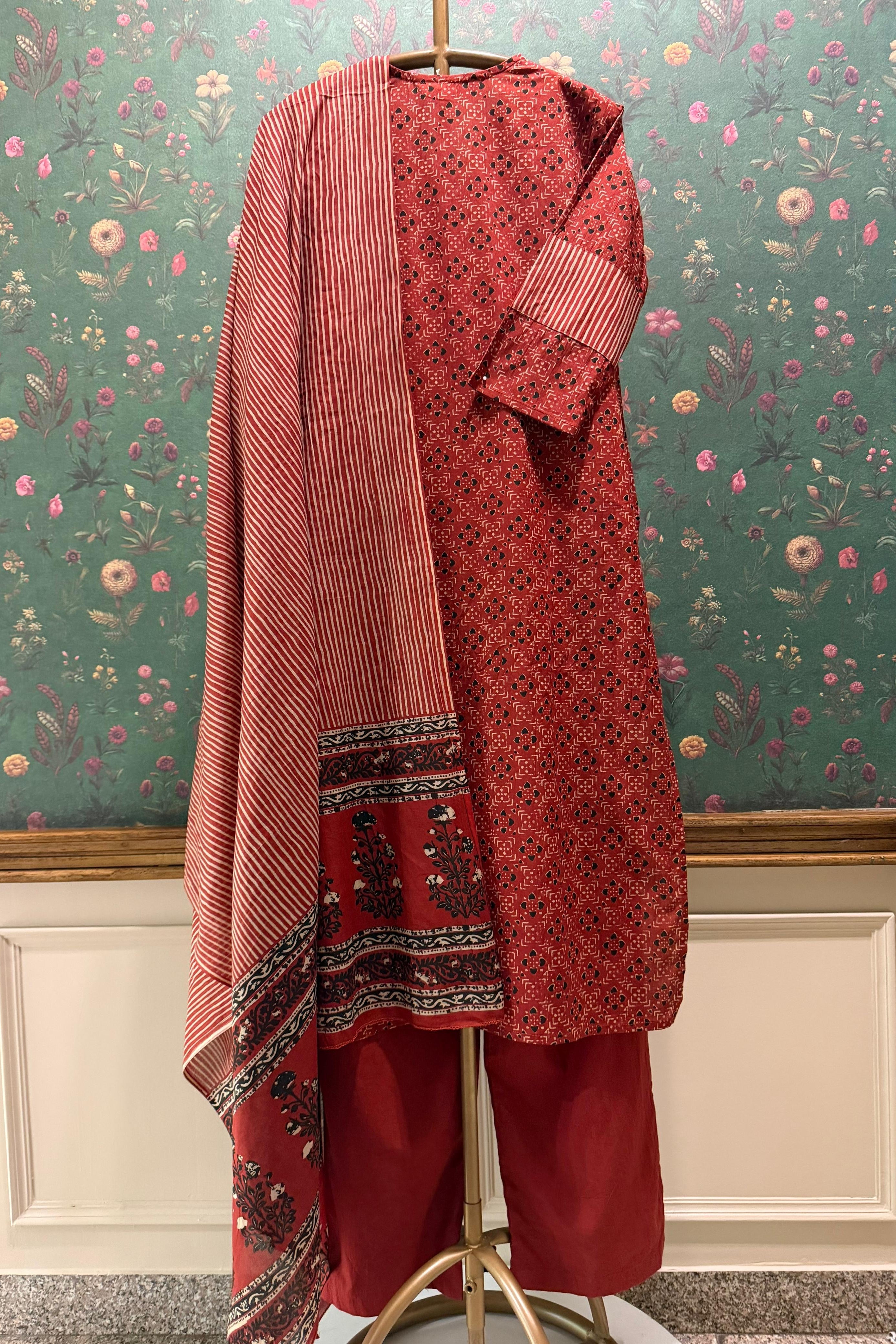 Rekha Ajrakh Rust Suit Set | HER-678