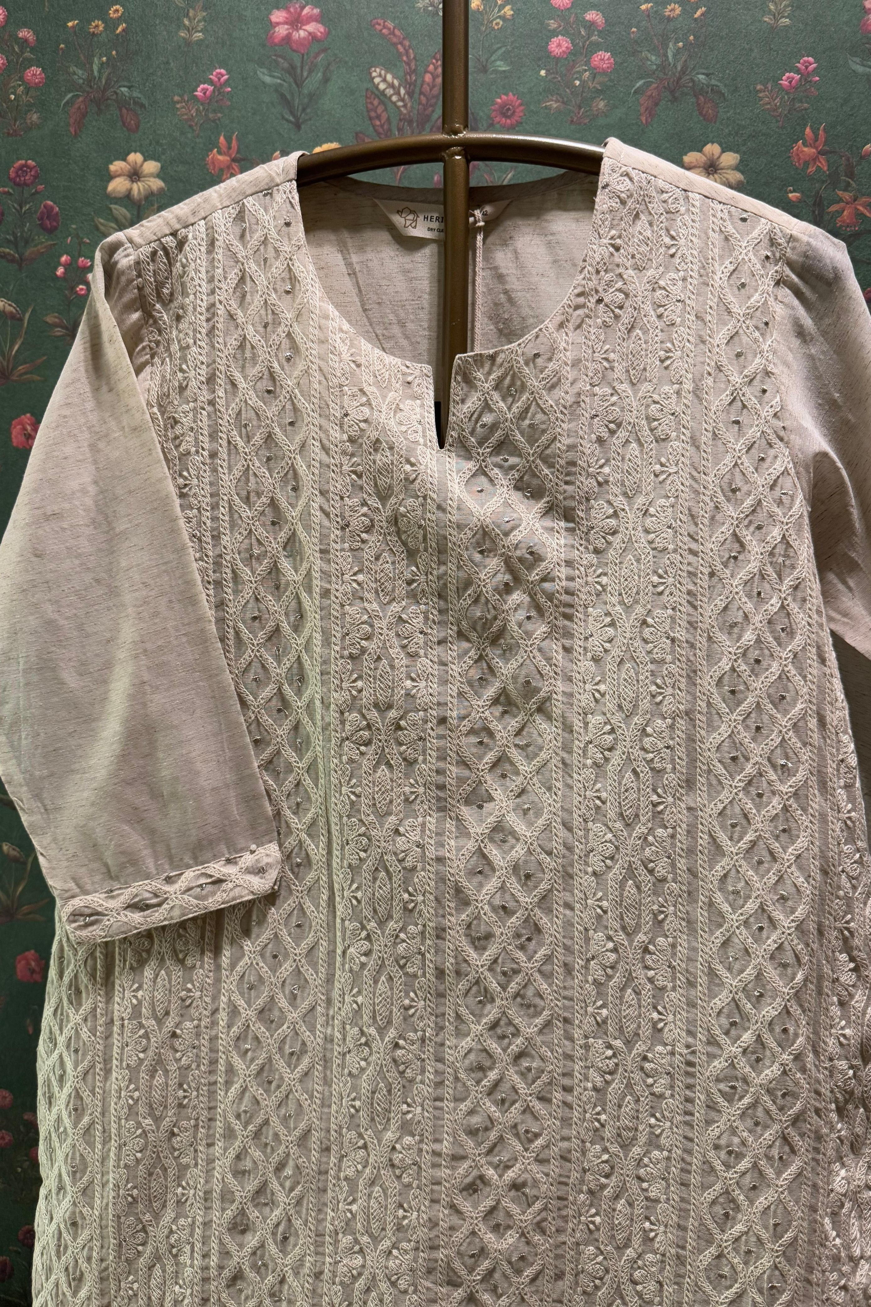 Off-White Straight Fit Kurta/Co-ord Set