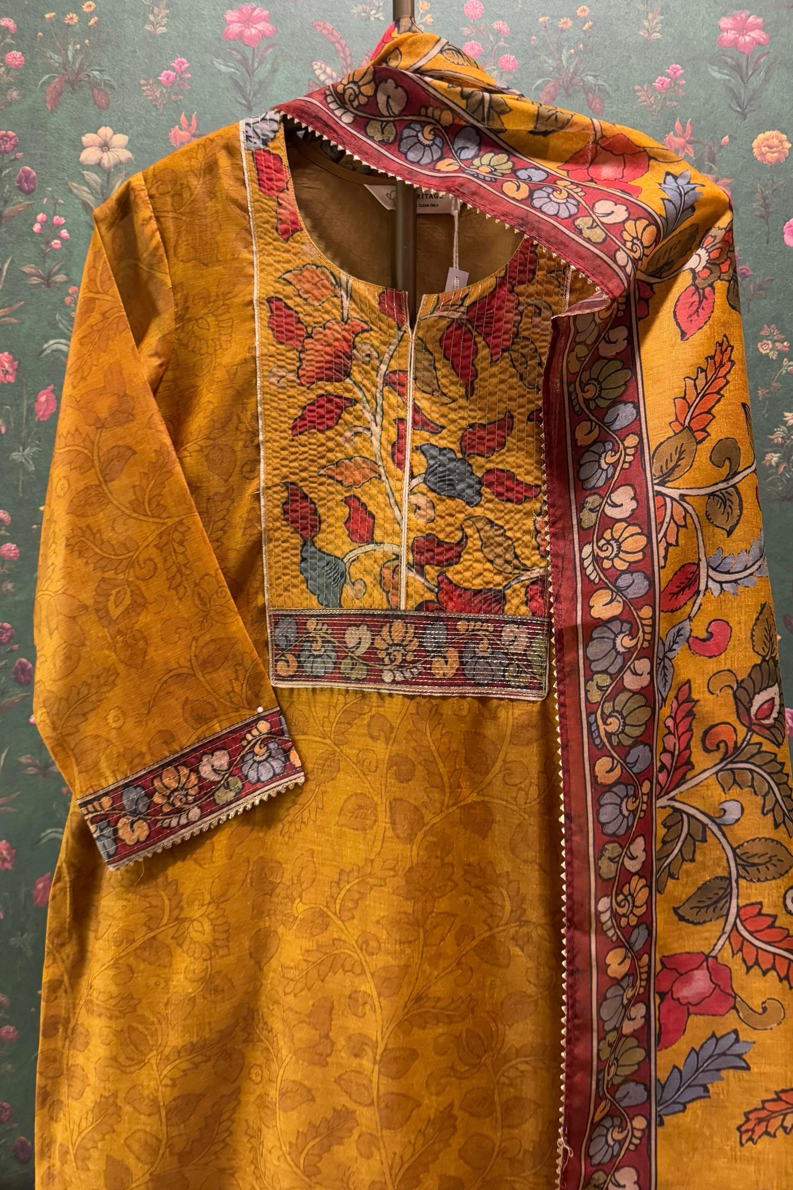 Sunehri Bagh Chanderi Suit Set