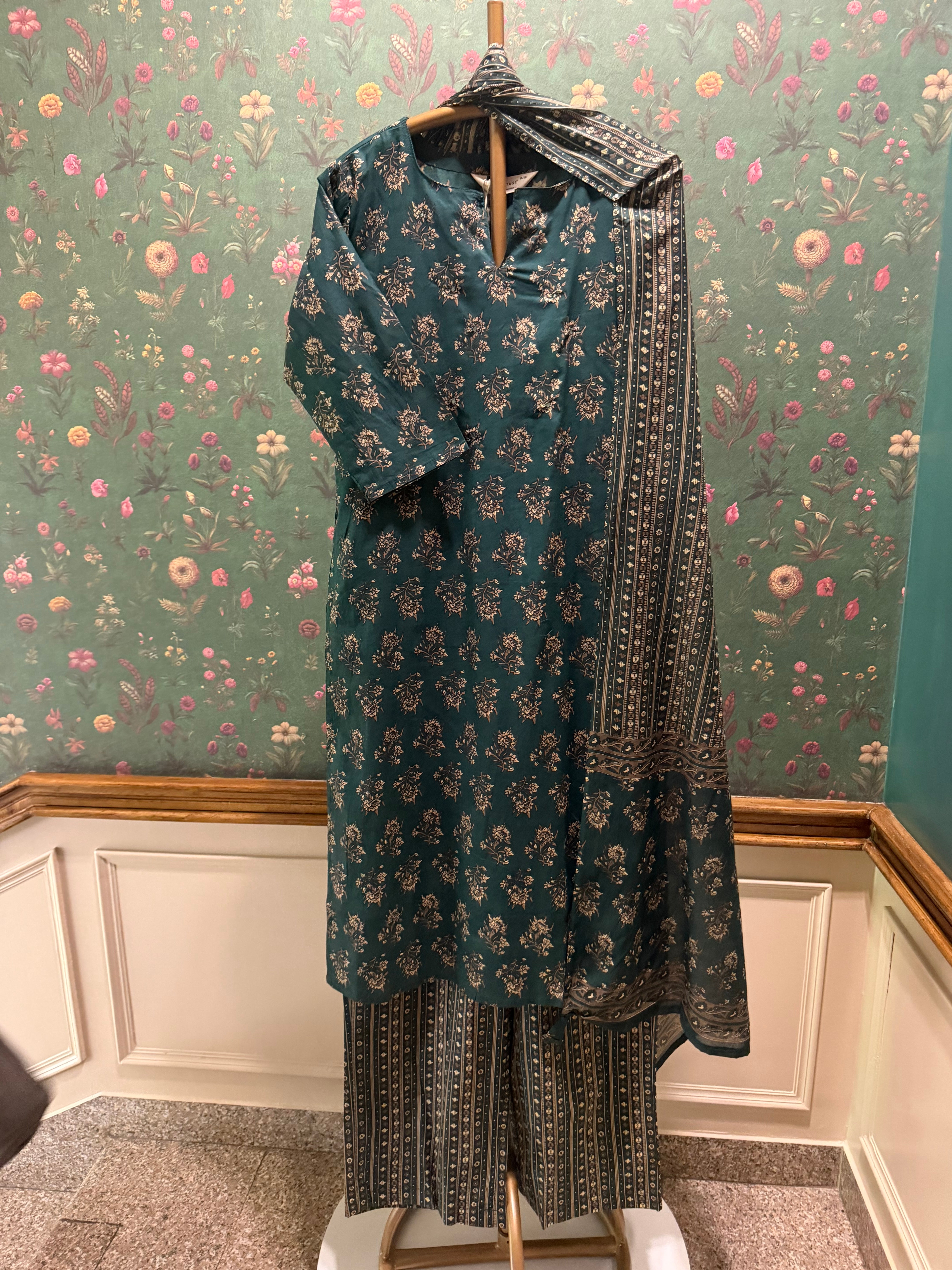 Emerald Green Buta Printed Cotton Suit Set | HER-725