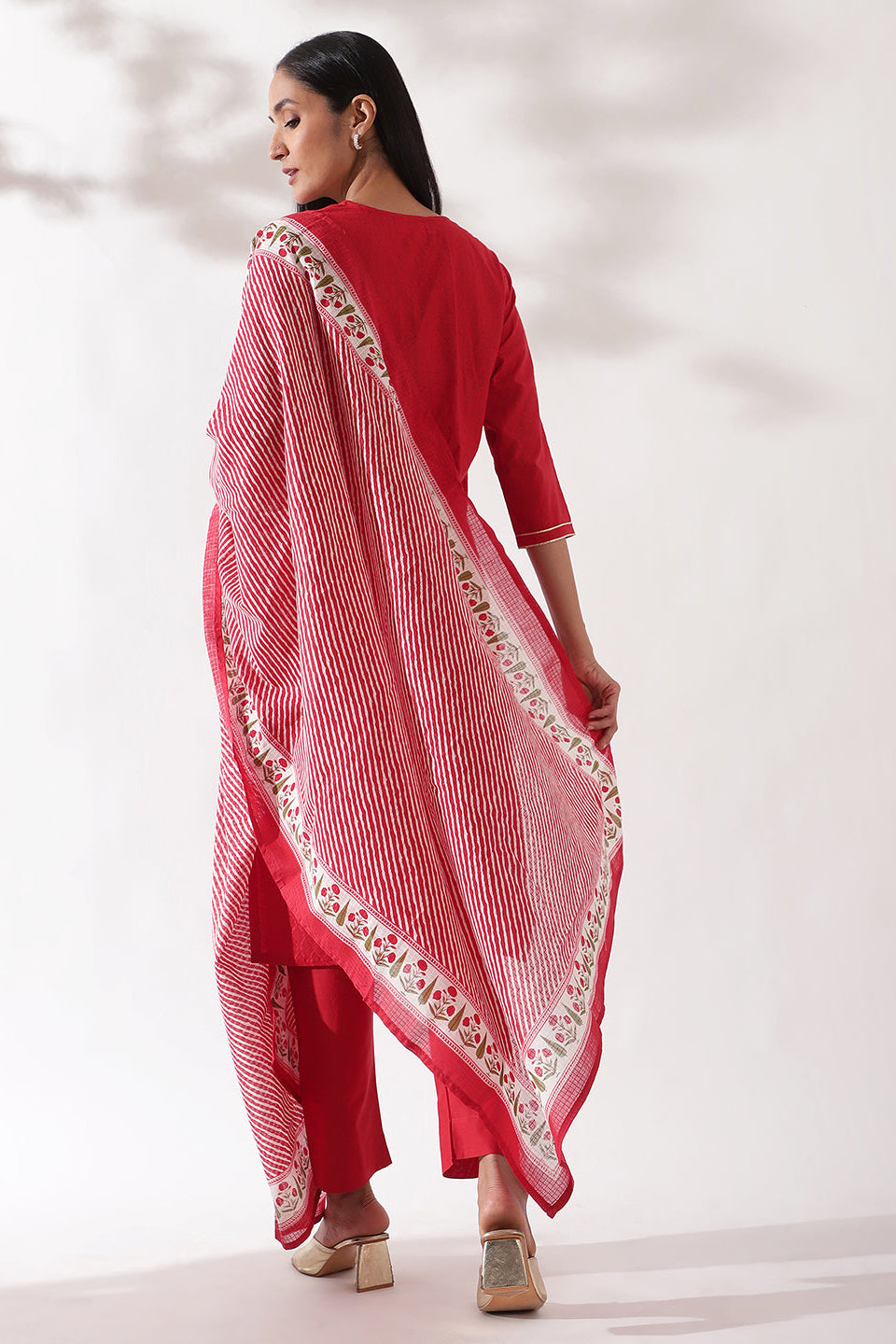 Red Cotton Suit Set, with Dori Work | HER-184