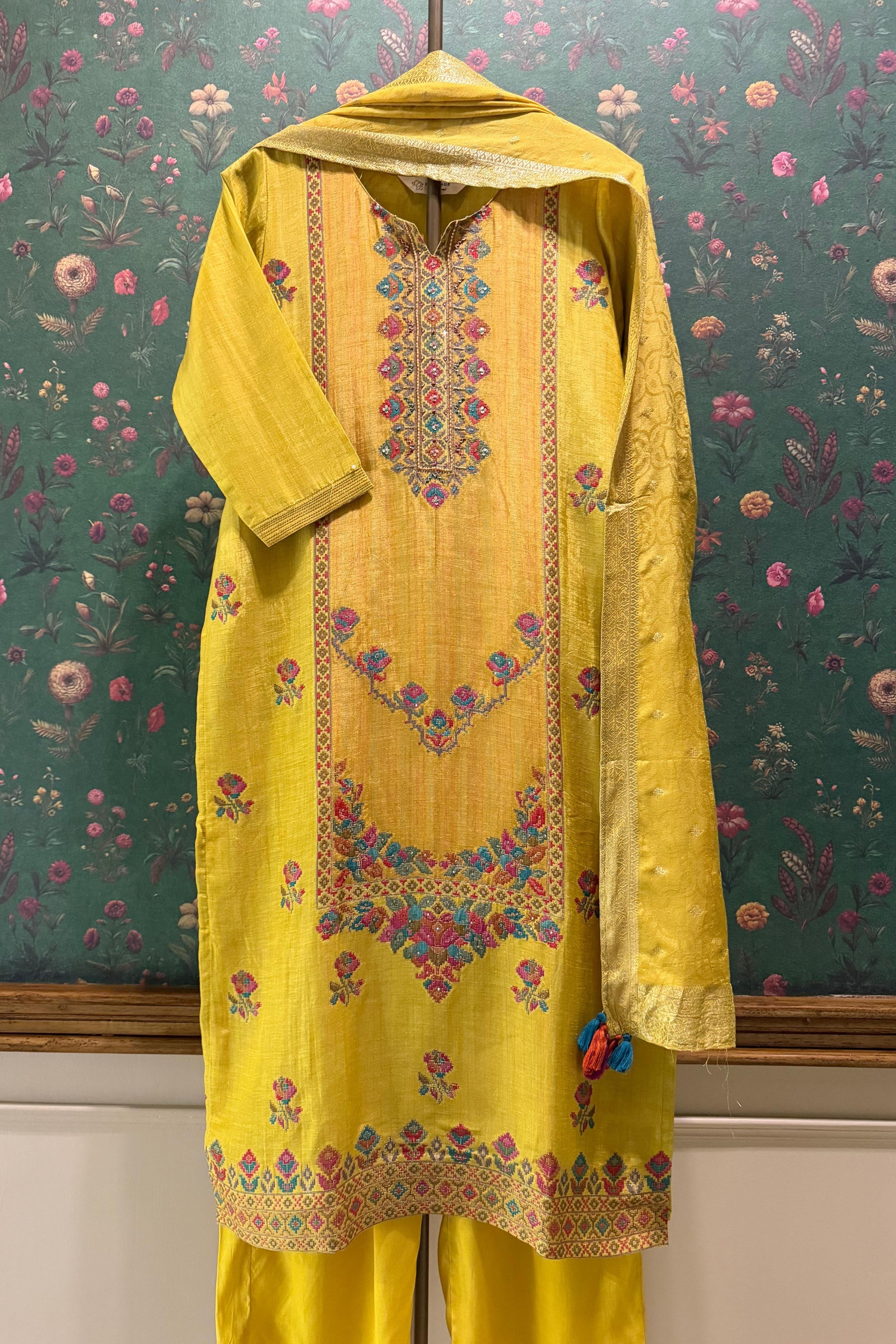 Veda Weaved Suit Set | HER-649