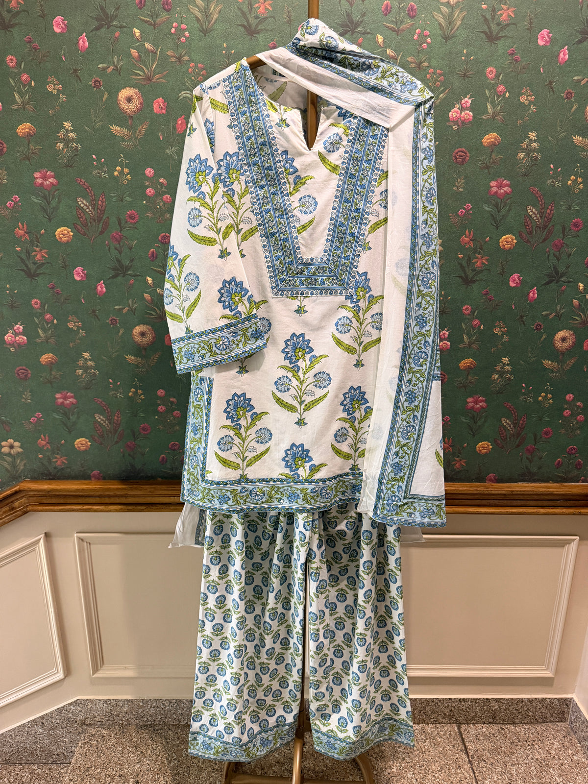Blue Floral Cotton Printed Farshi Salwar Suit Set