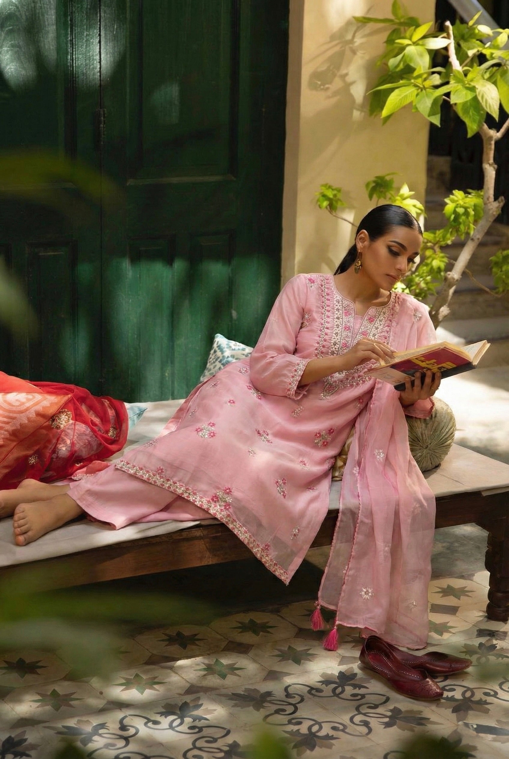 Gulista Rosé Pink Heritage Set | HER- 659