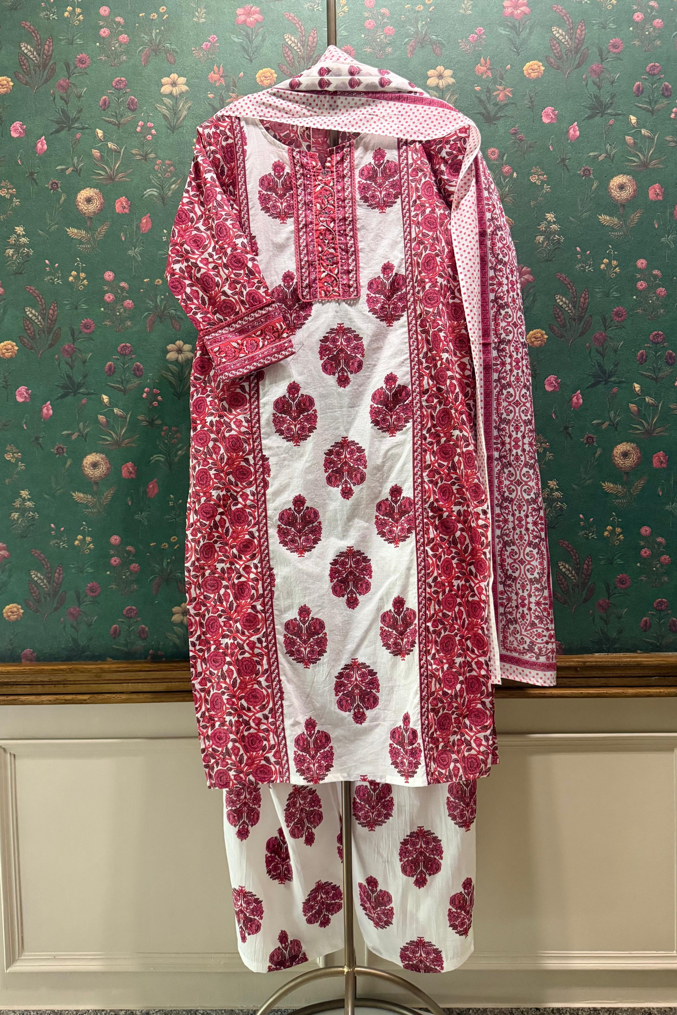 Gulnaar Gulbagh Cotton Suit Set | HER-712