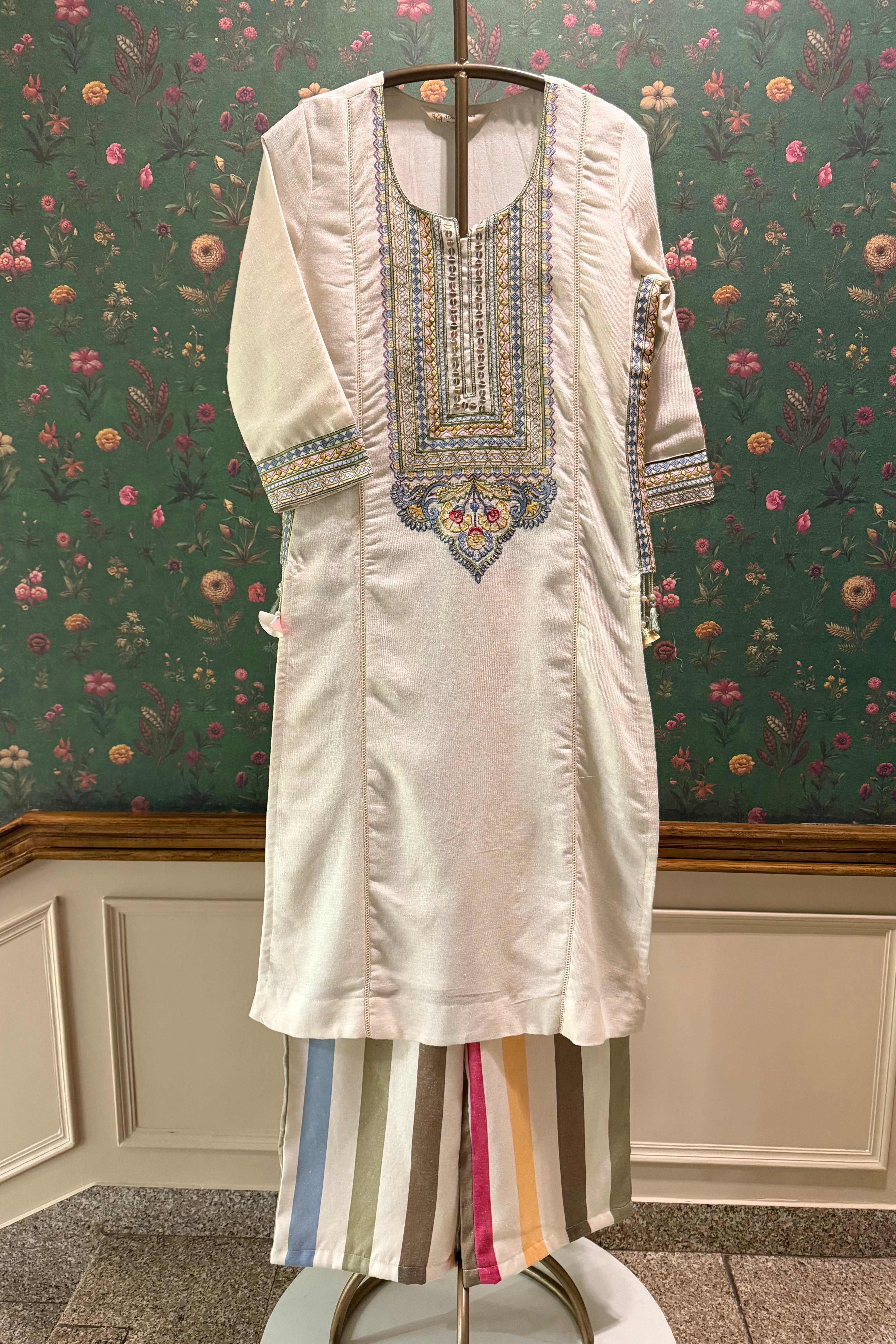 Ivory Meadow Embroidered Co-ord Set x Srishti Bhasin | HER-629