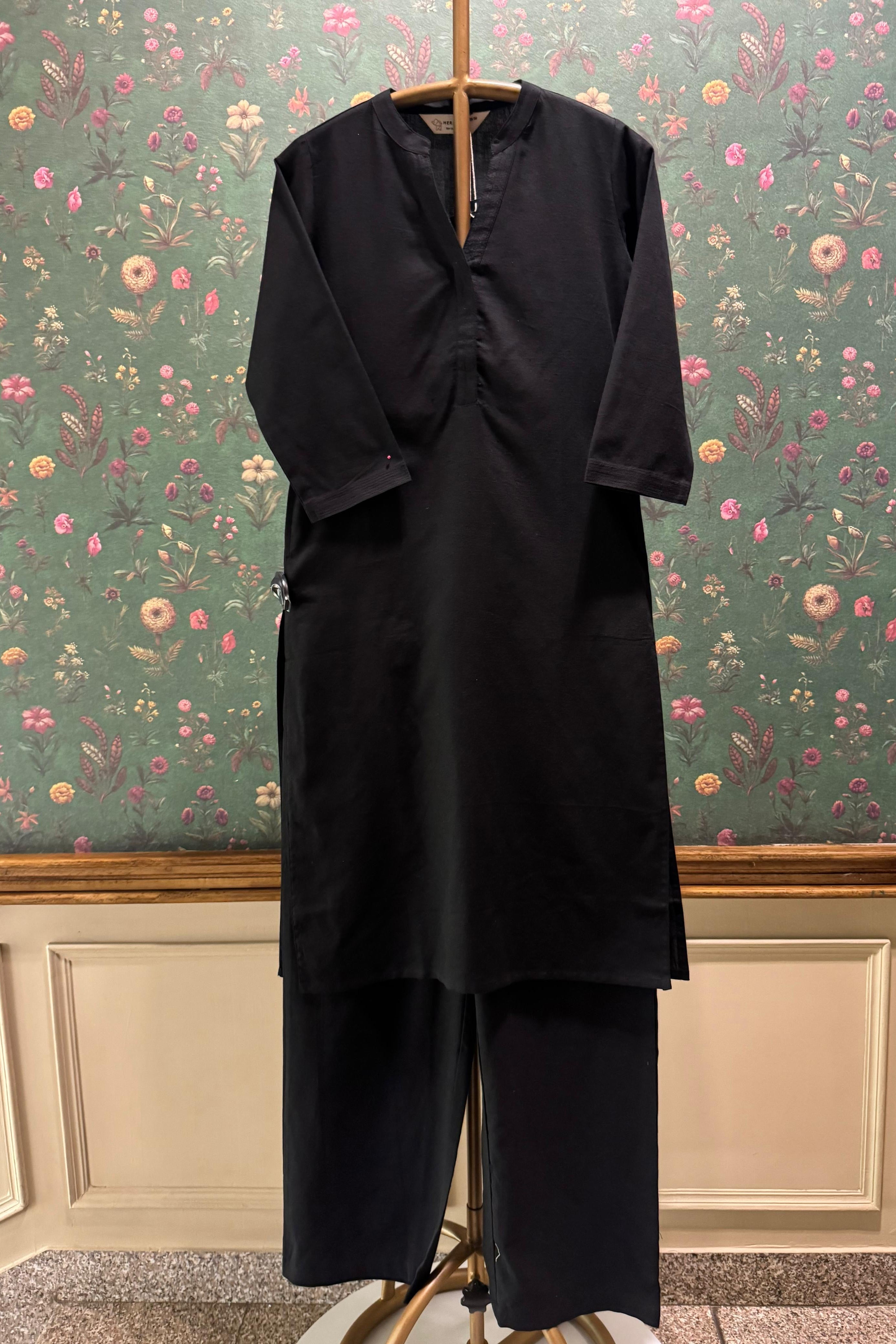 Black Minimal Kurta/Co-ord Set | HER-527