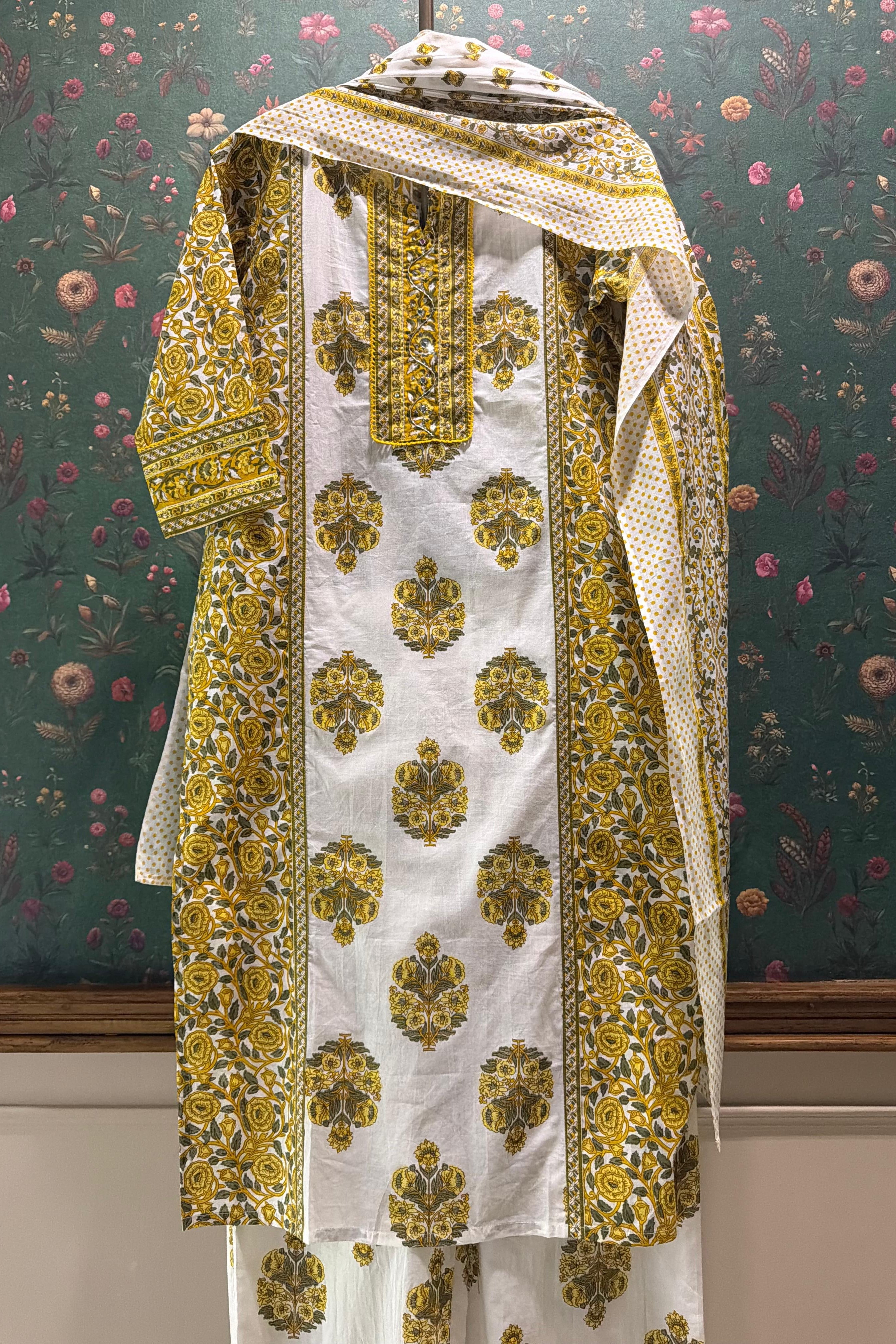 Sunehri Gulbagh Cotton Suit Set | HER-712