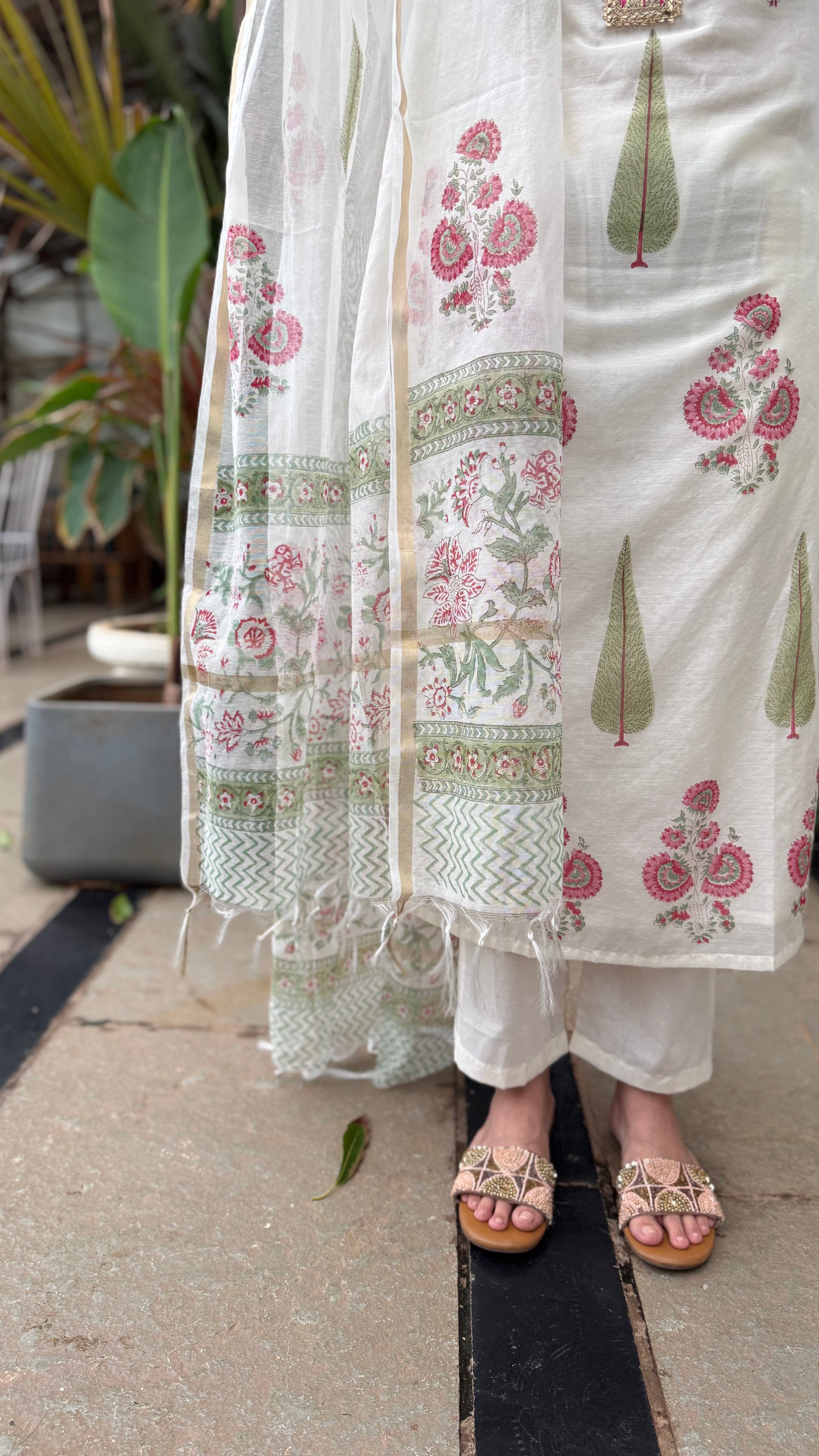 Ivory White Floral Printed Chanderi Suit Set x Vaani