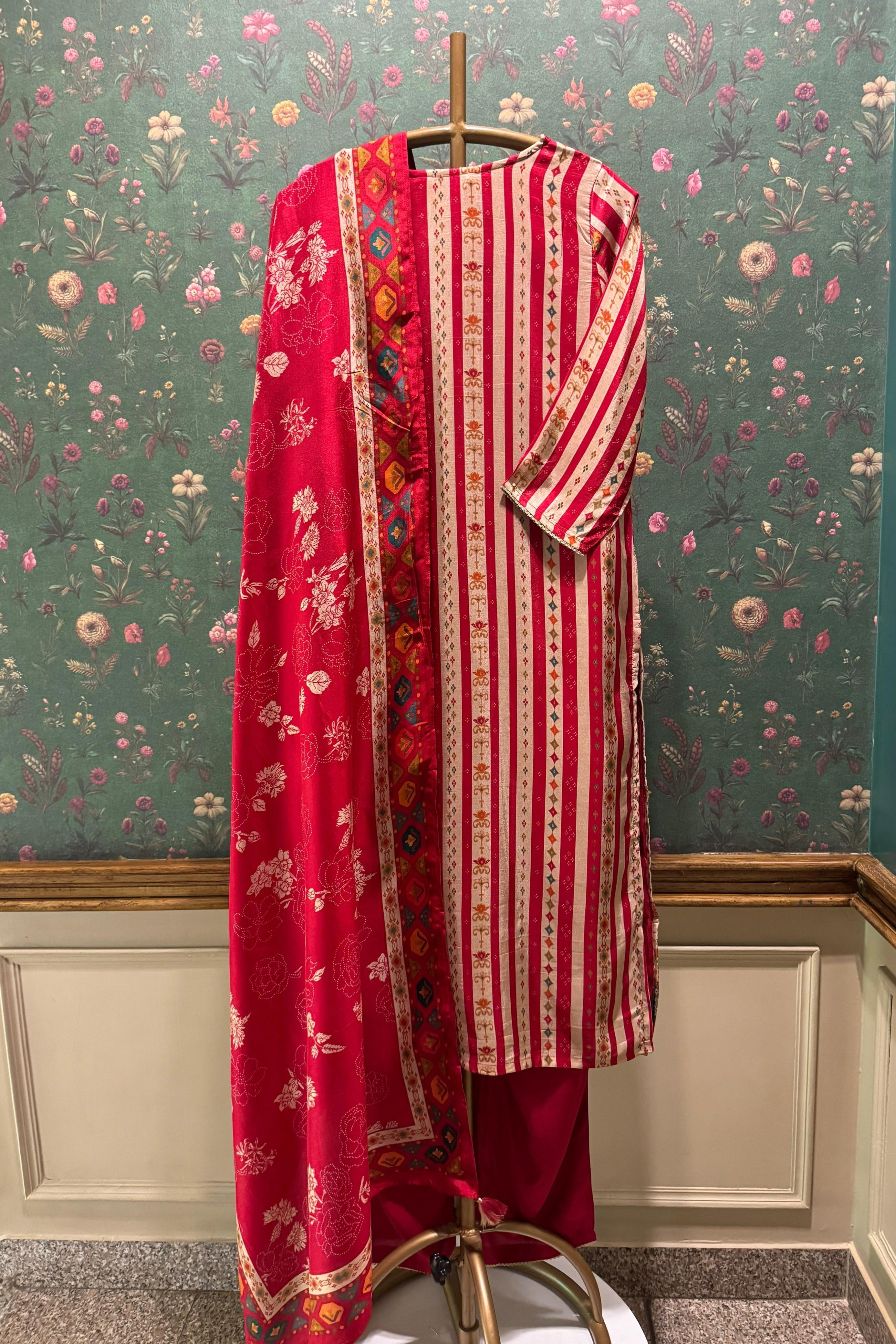 Rangriti Red Dola Jacquard Suit Set | HER-549