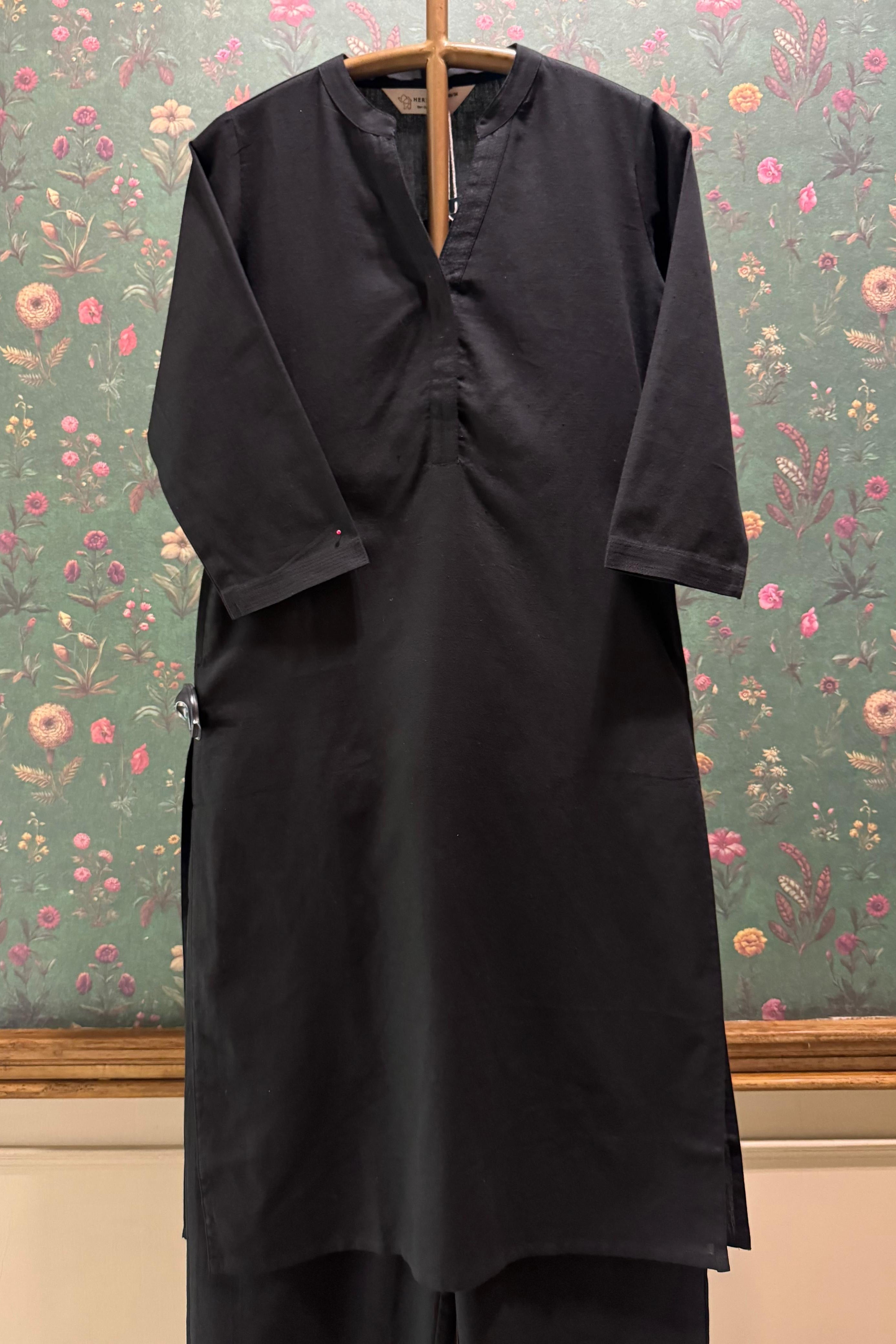 Black Minimal Kurta/Co-ord Set | HER-527