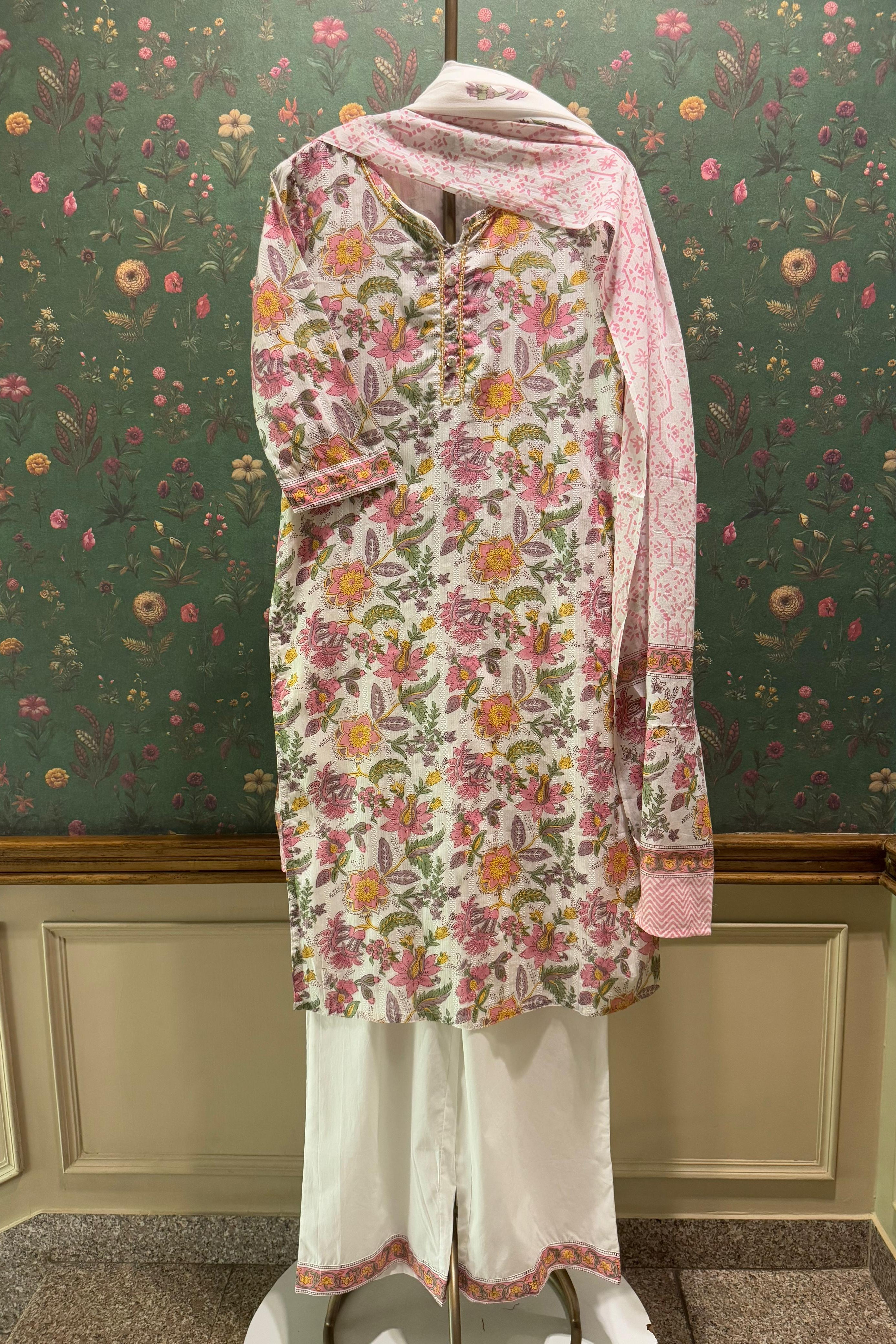 Gulbahar Bloom Cotton Suit Set | HER-540