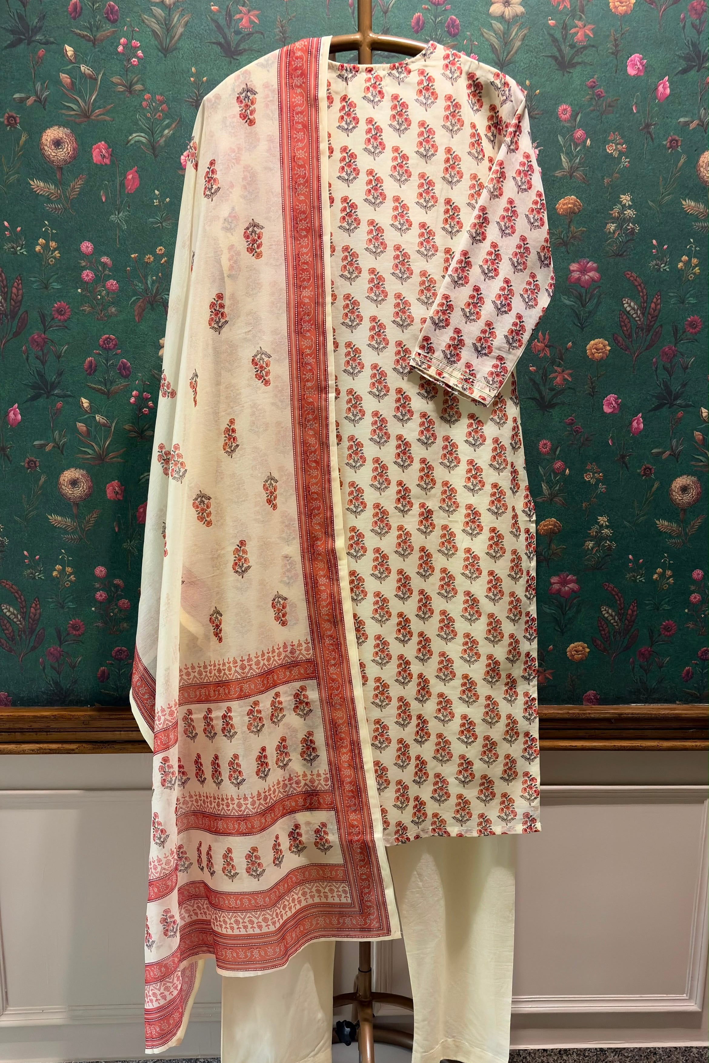 Gulmohar Ivory Chanderi Suit Set | HER-213