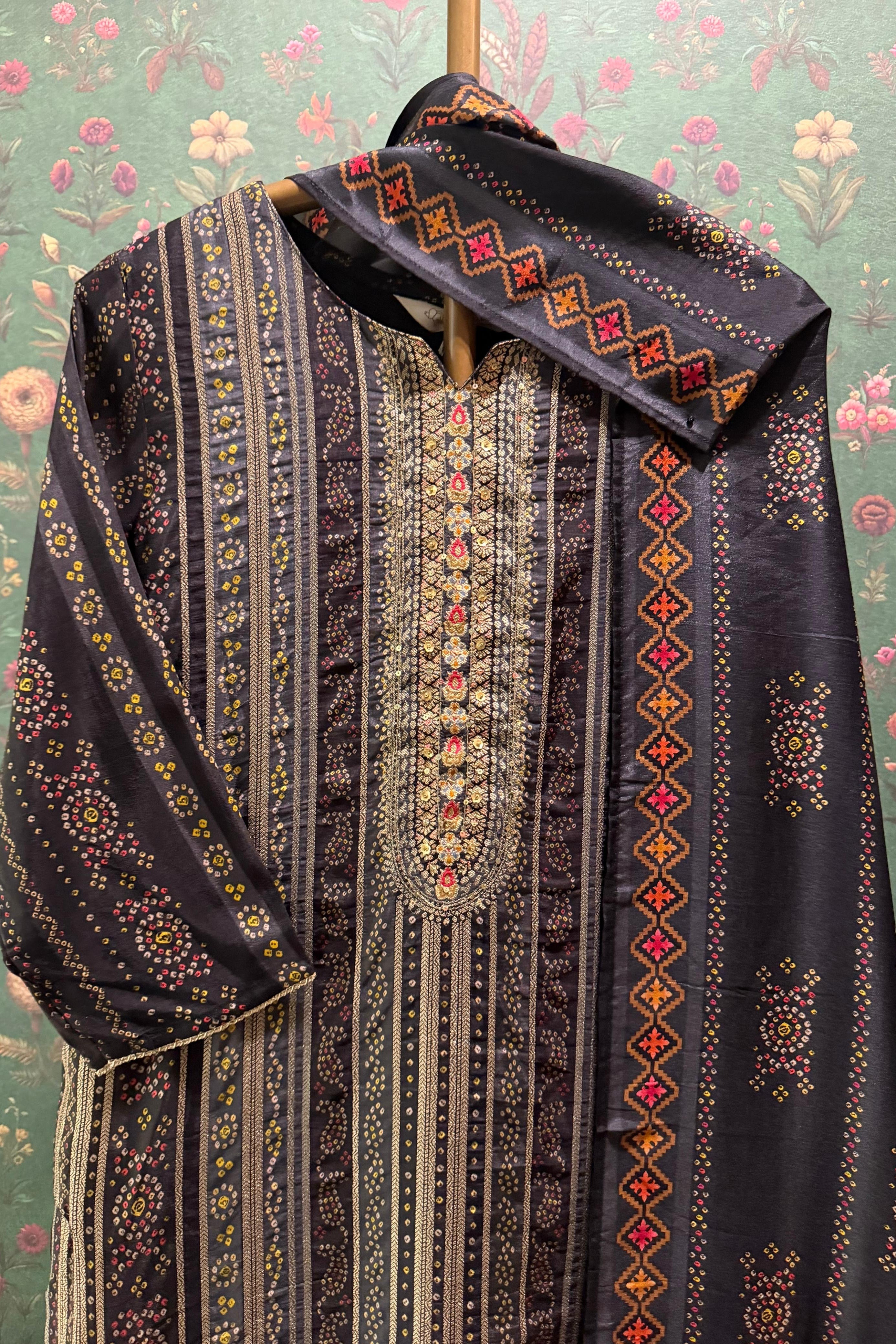 Ruhani Silk Zari Suit Set | HER-662