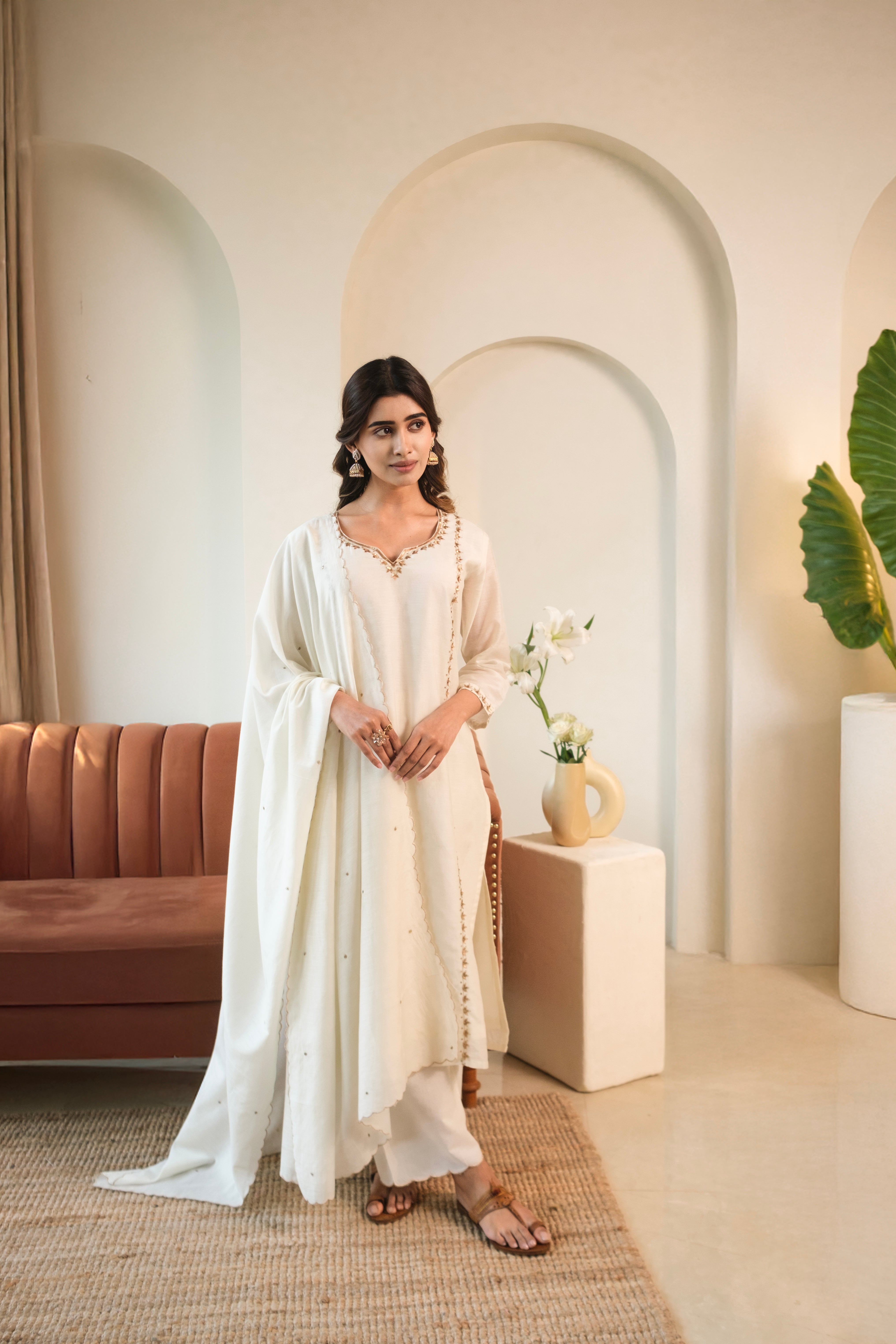 Khwabida Ivory Mul Chanderi Suit Set | HER-542
