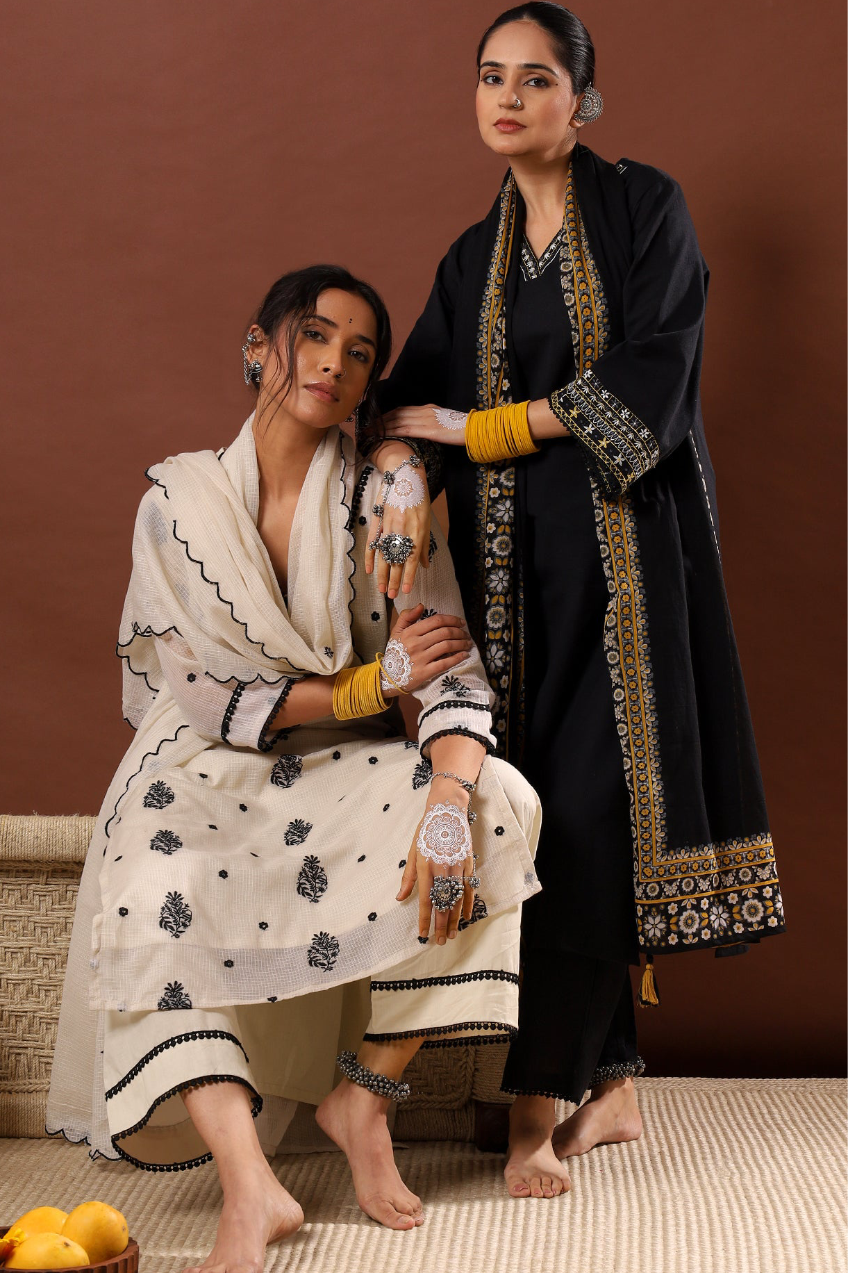 Nazaakat Linen Black Suit Set