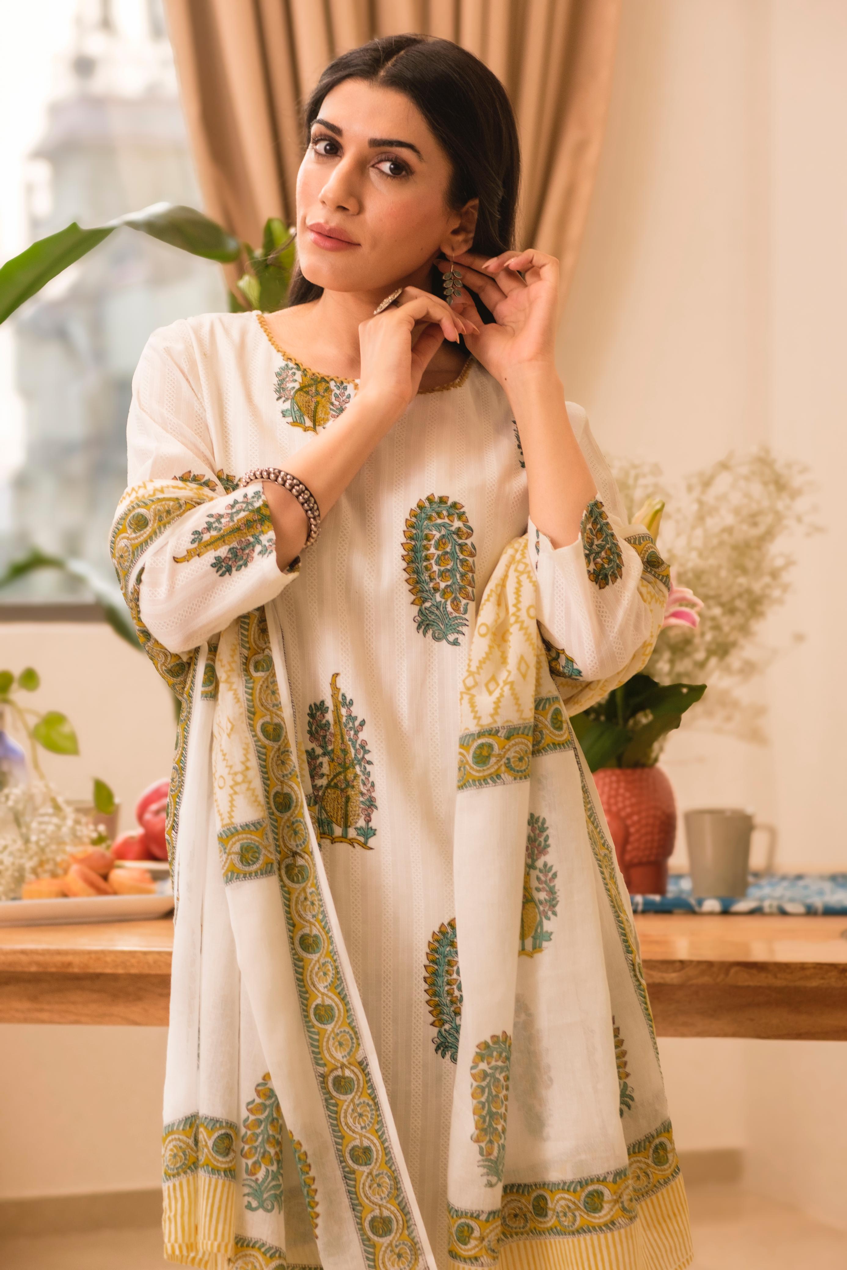 White Paisley Handblock Cotton Suit Set | HER-536