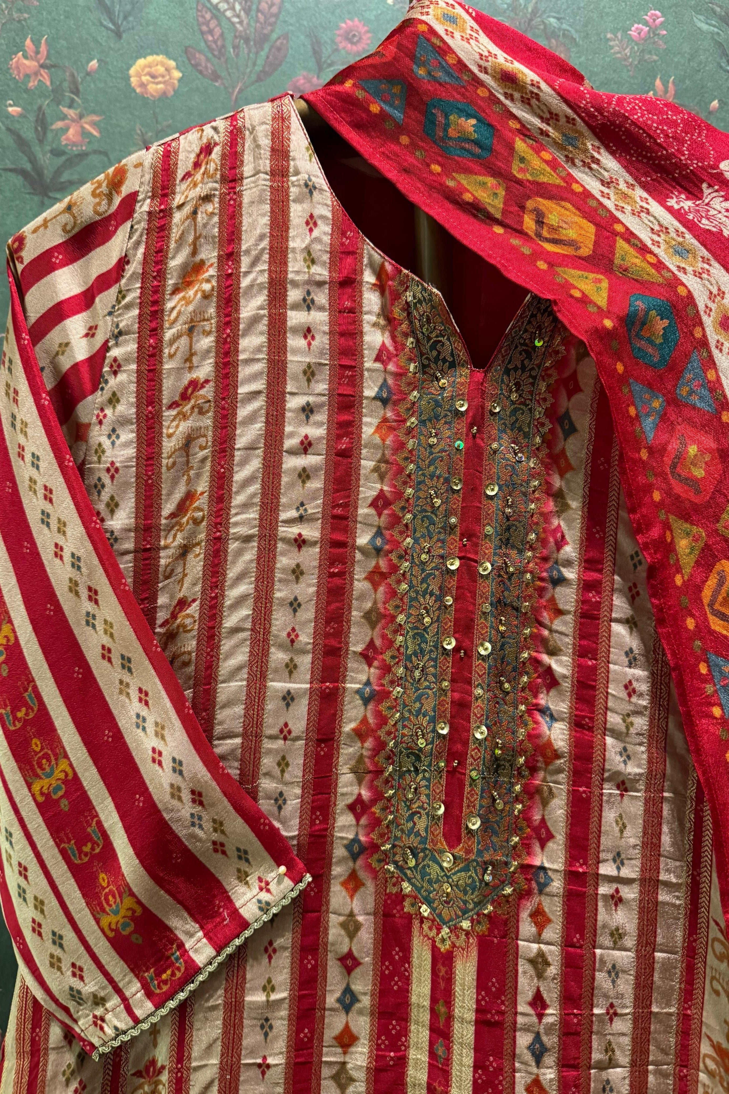 Rangriti Red Dola Jacquard Suit Set | HER-549