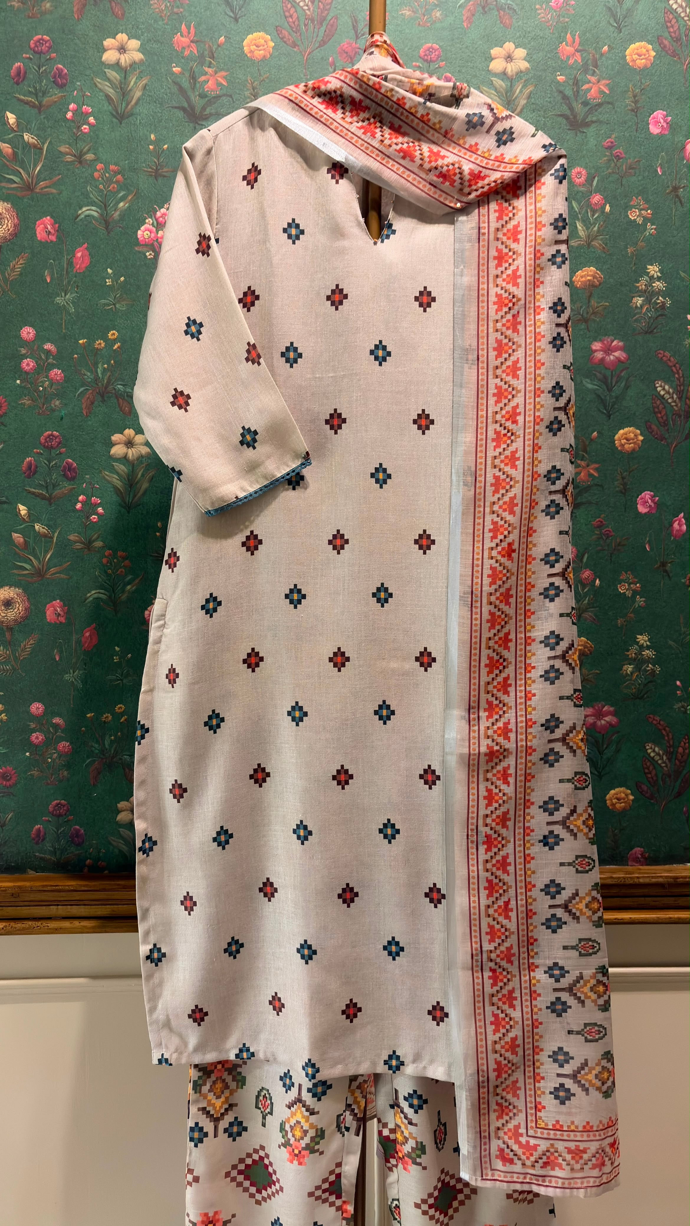Ivory Linen Printed Suit Set | HER-641