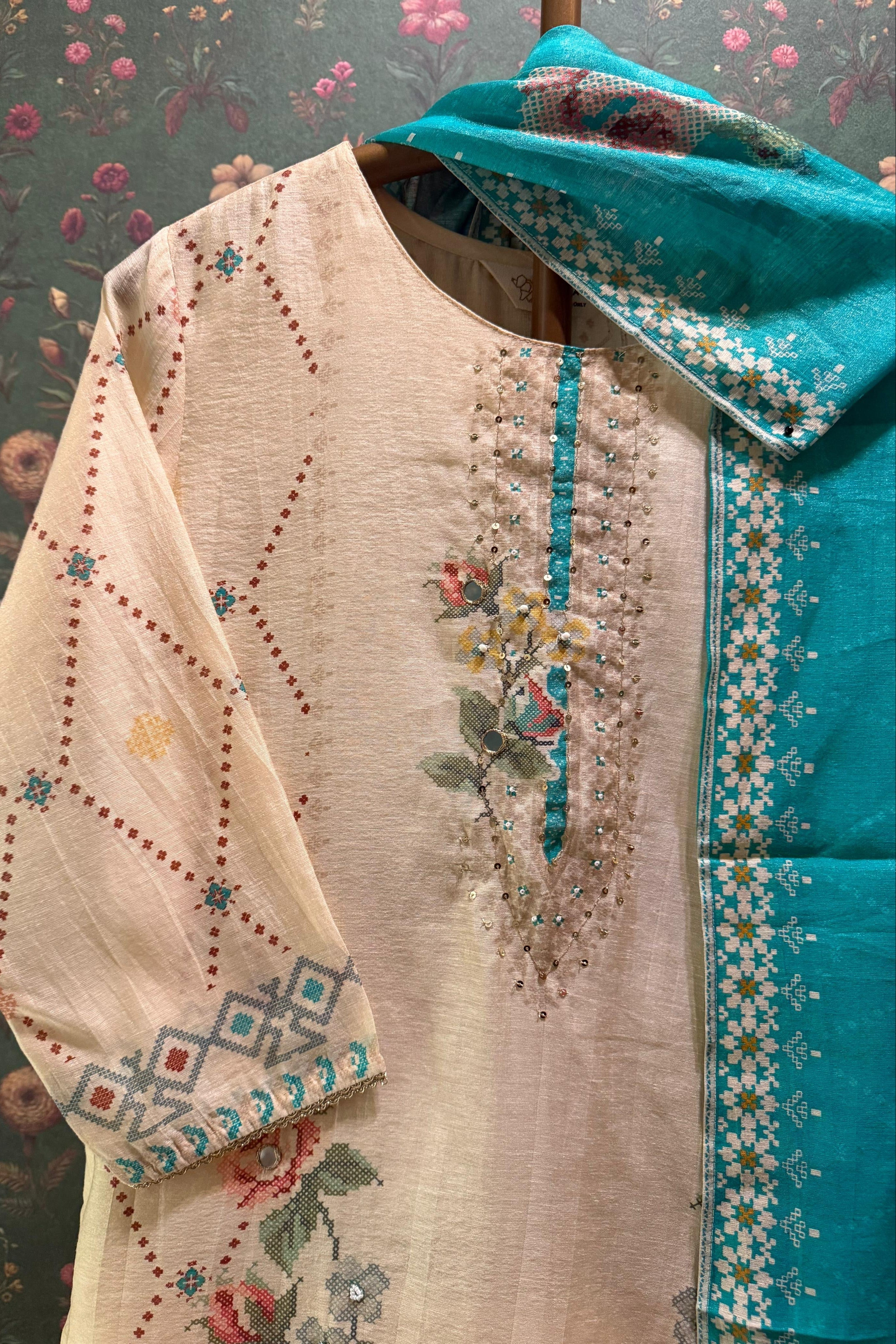Gulrang Noor Green Chanderi Suit Set | HER-654