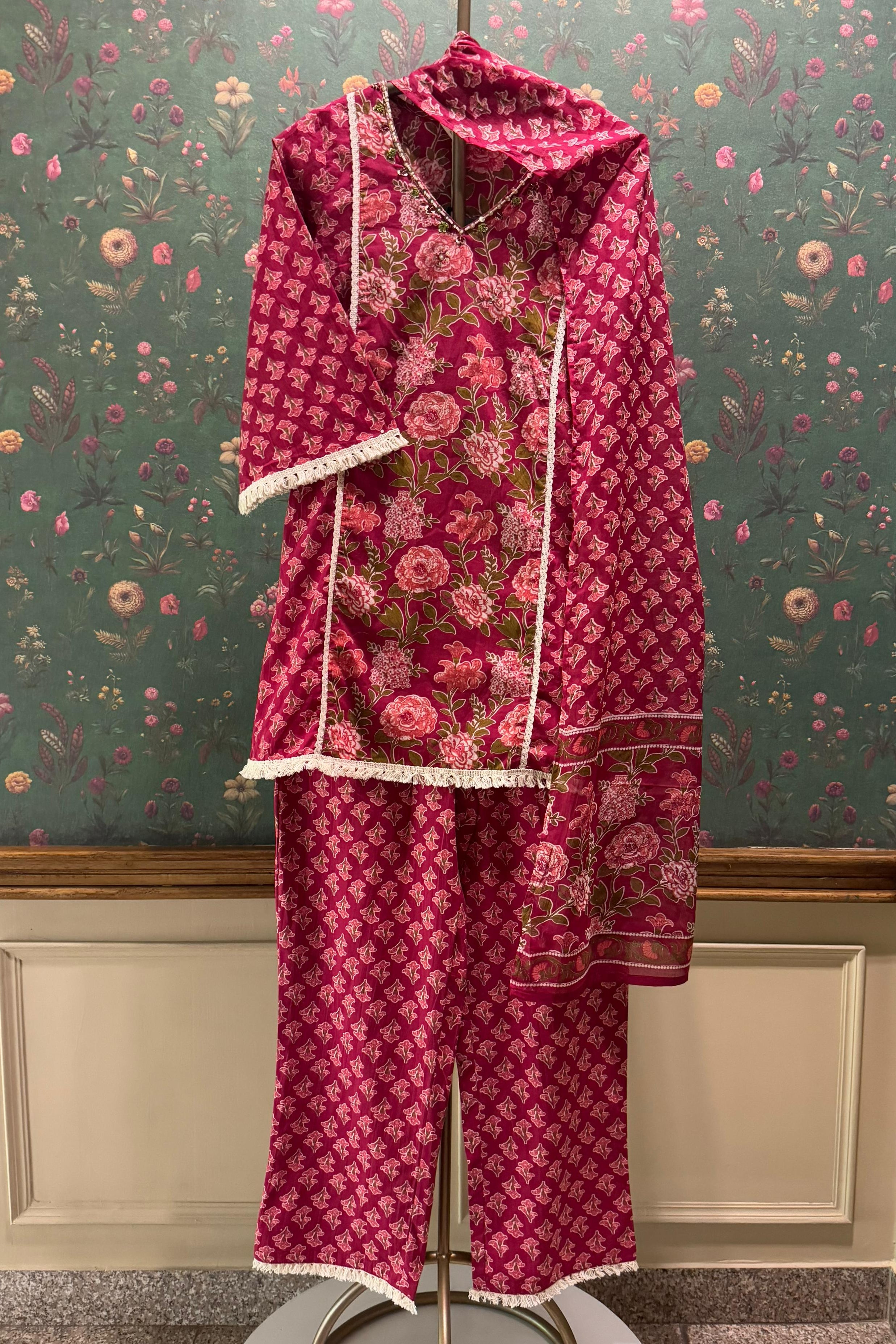 Raatrani Bloom Cotton Suit Set | HER-538