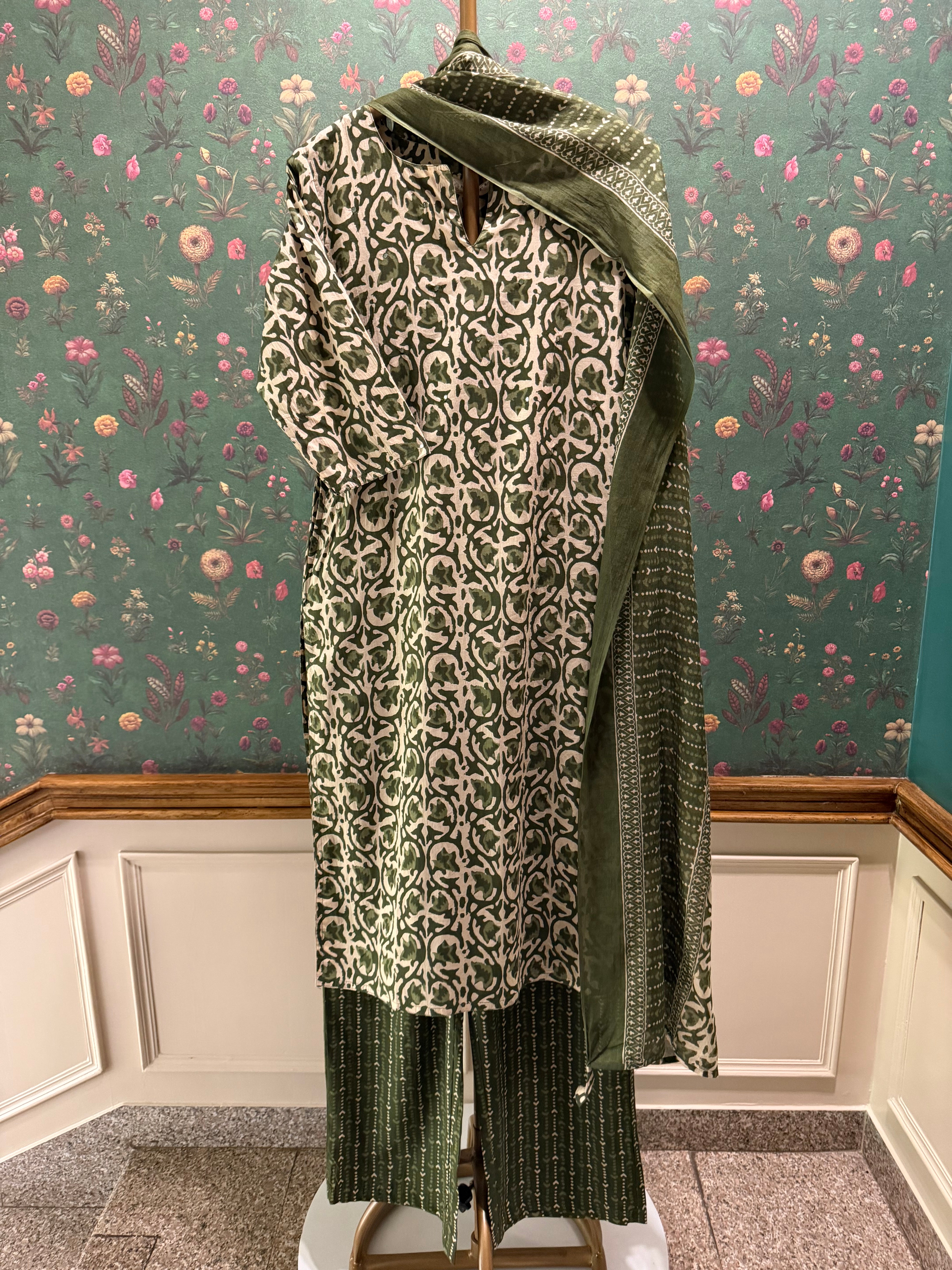 Green Printed Cotton Suit Set | HER-732