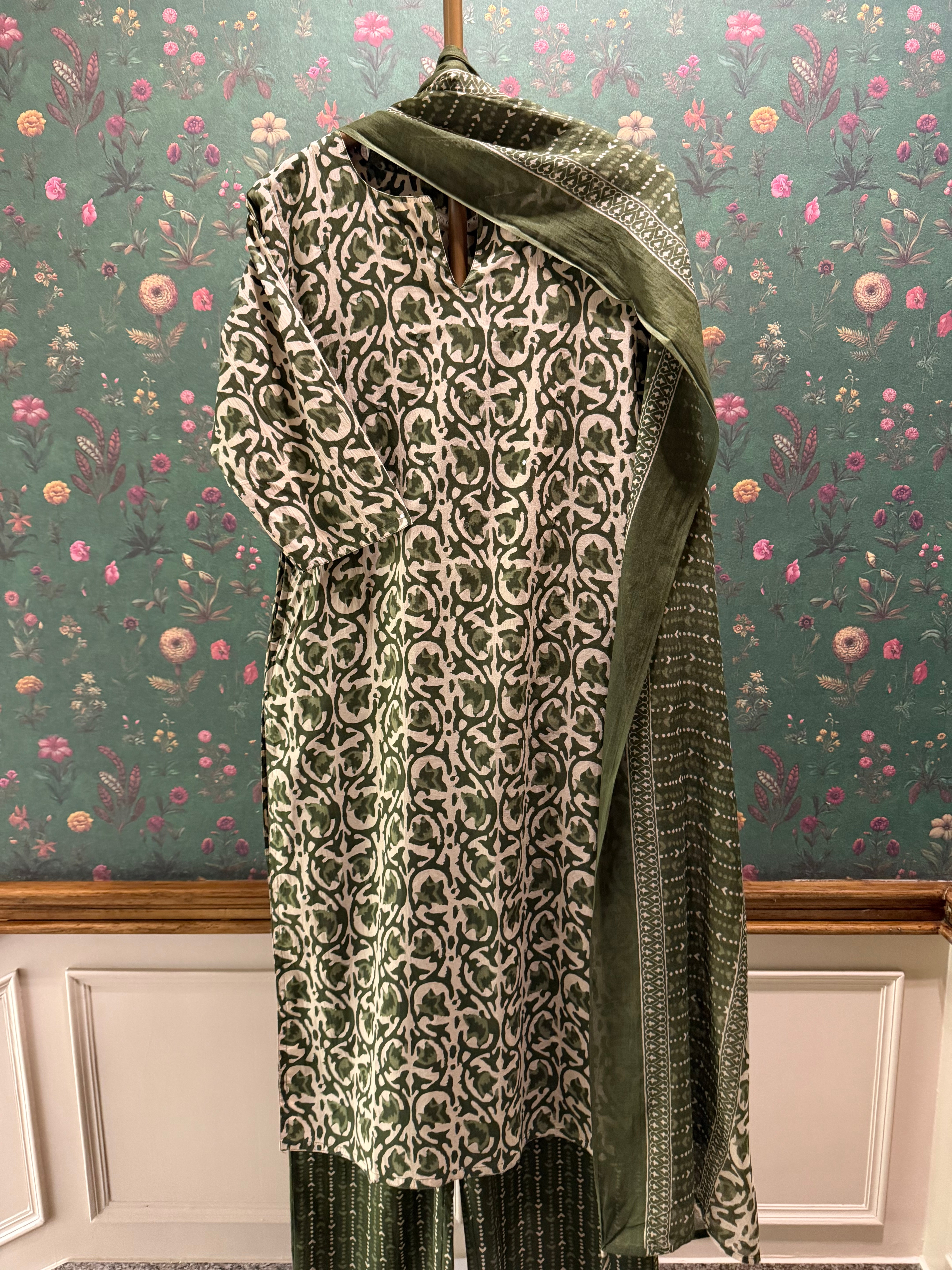 Green Printed Cotton Suit Set | HER-732