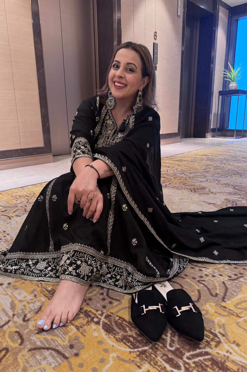 Black Handcrafted Embroidered Suit Set | HER-564