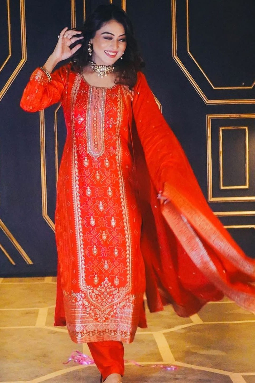 Red Dola Jacquard Straight Fit Suit Set | HER-336