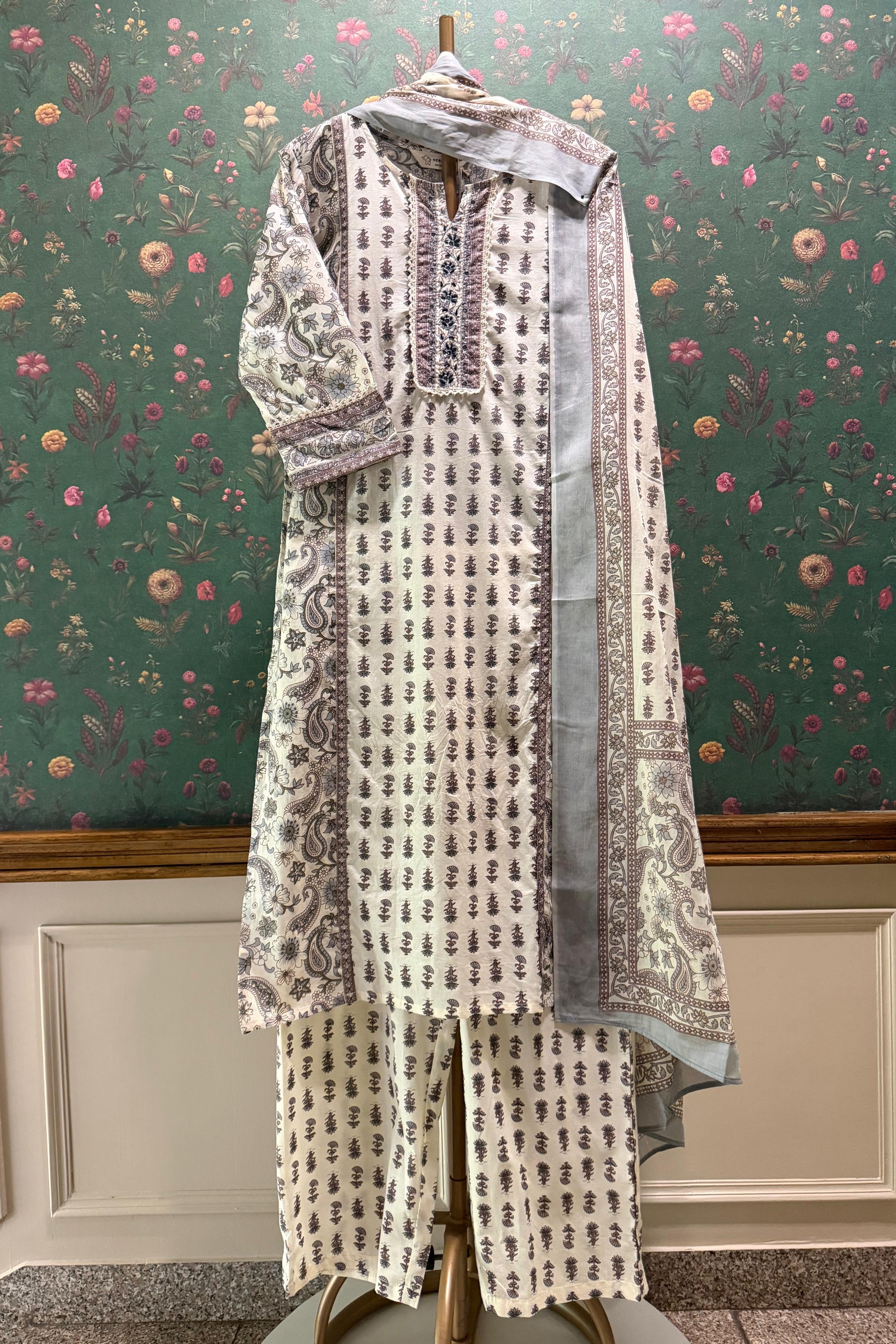 Nazaara Paisley Suit Set | HER-709