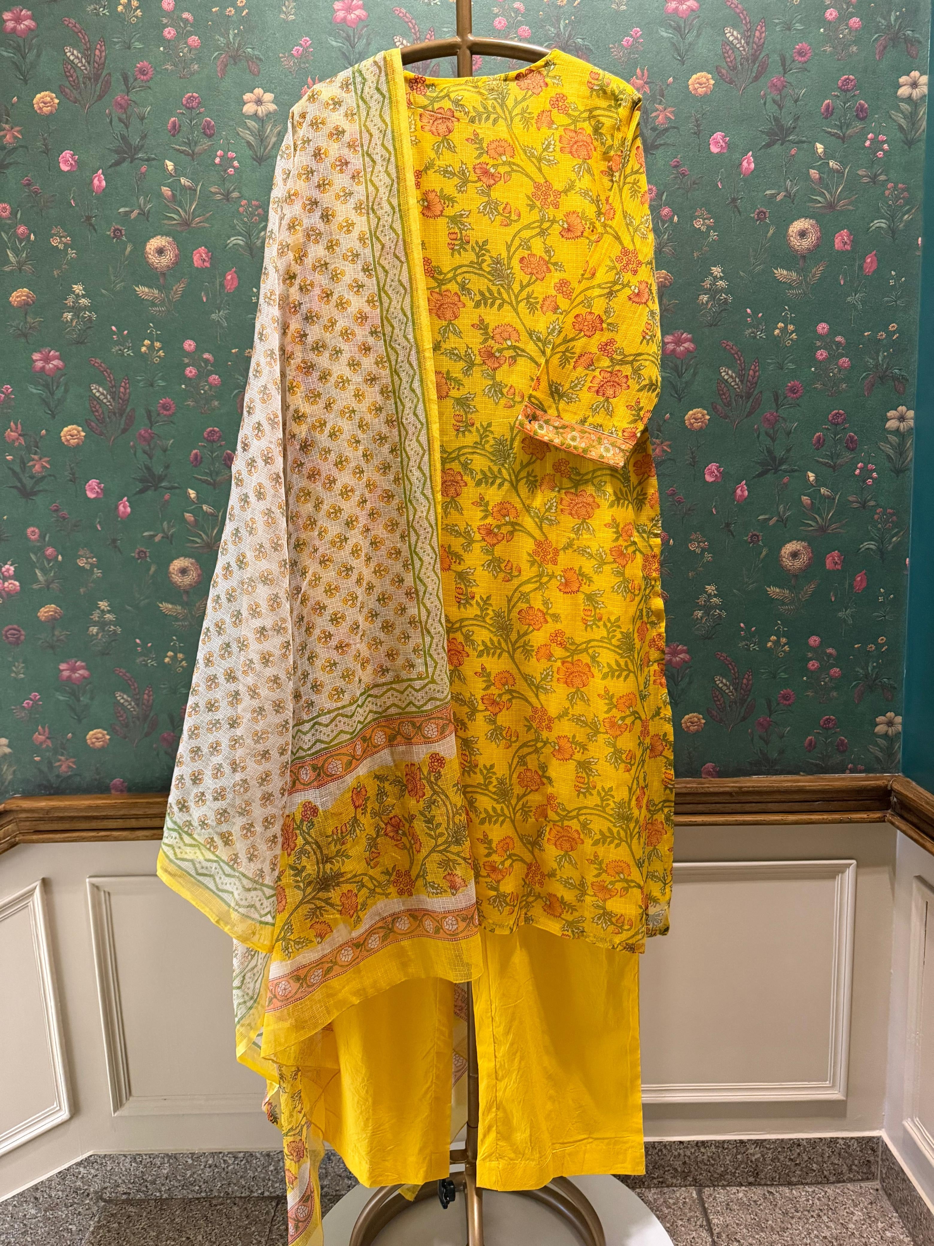 Yellow Floral Printed Kota Doria Suit Set,with Kota Doria Dupatta x Gurdeep | HER-756