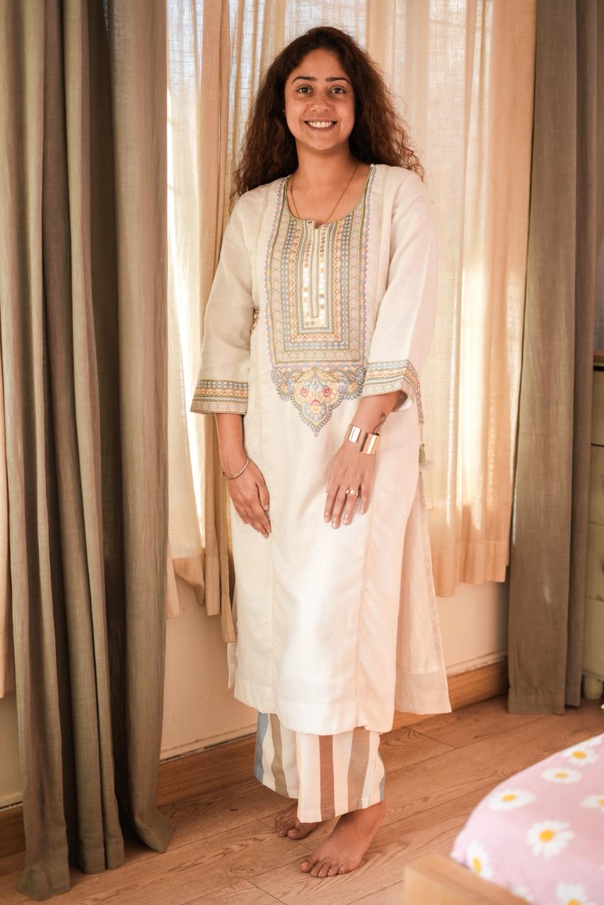 Ivory Meadow Embroidered Co-ord Set x Srishti Bhasin | HER-629