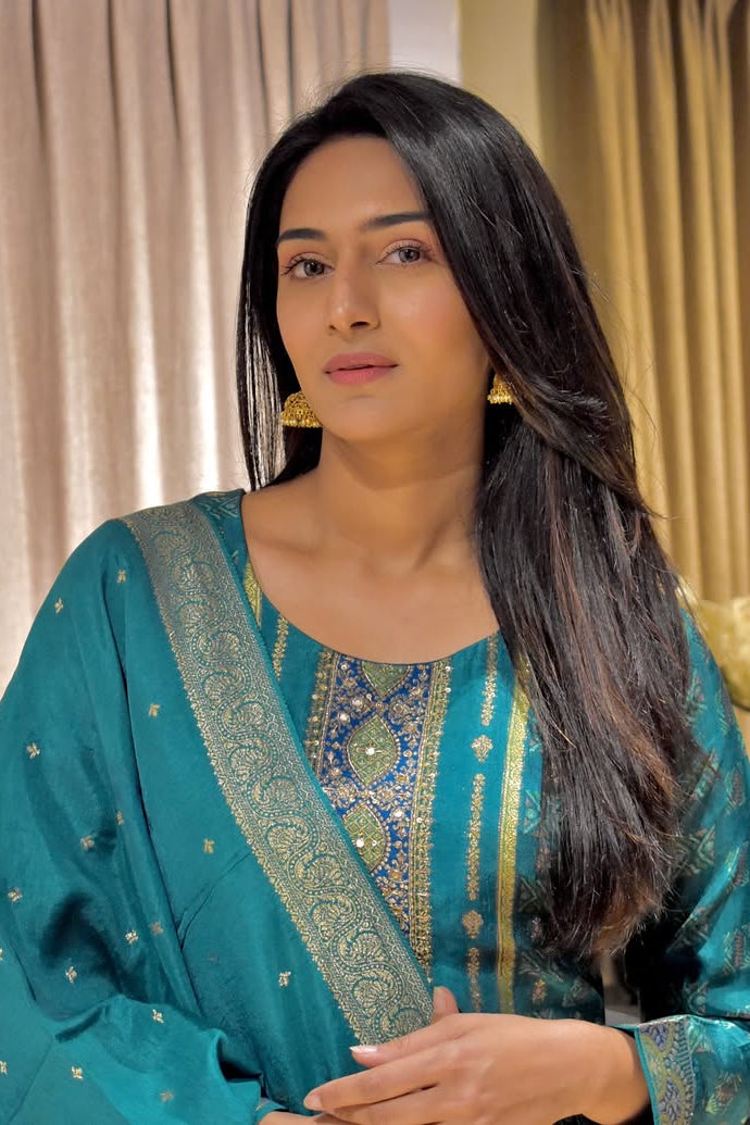 Green Dola Jacquard Suit Set | HER-417