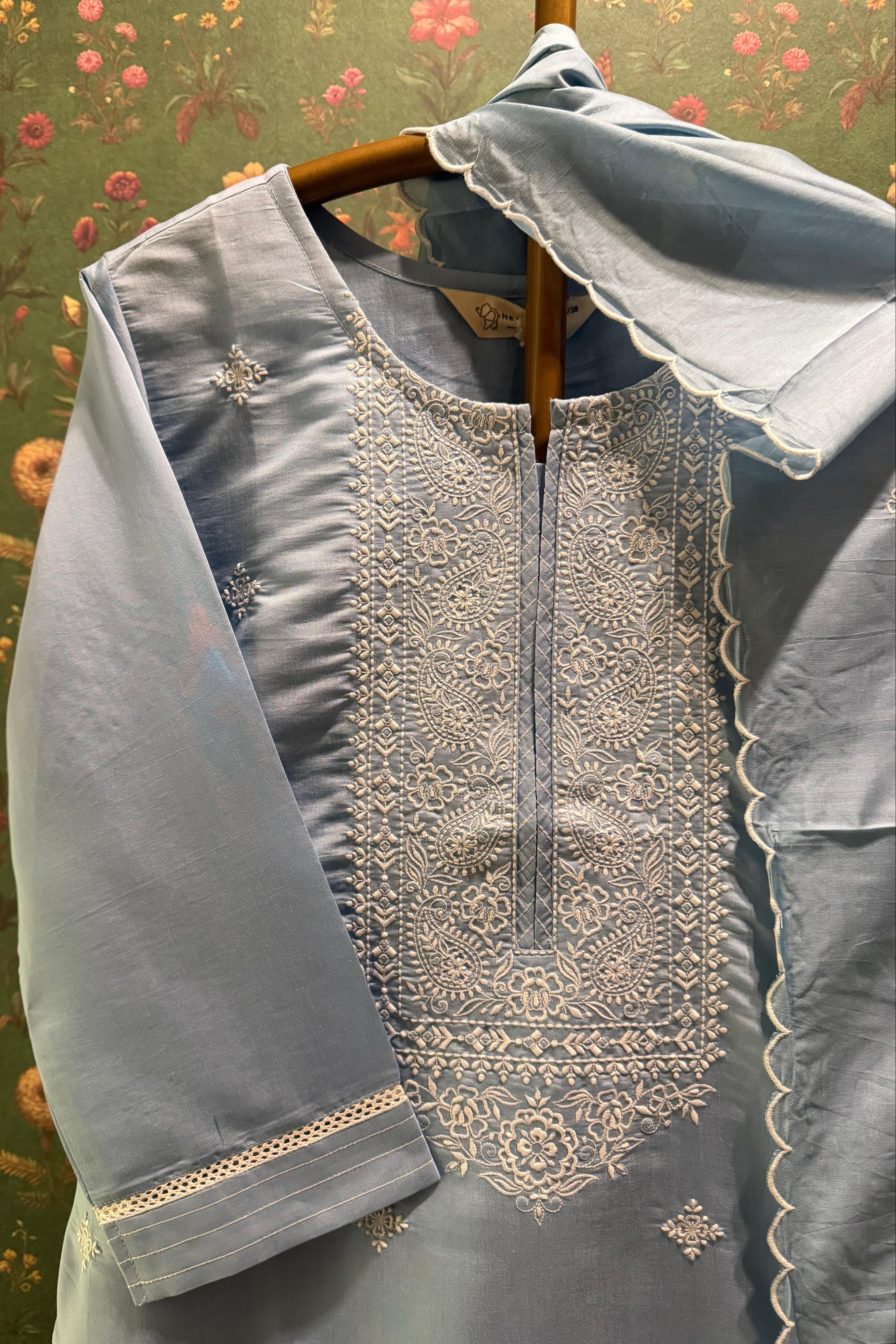 Neel Aabha Embroidered Suit Set | HER-653