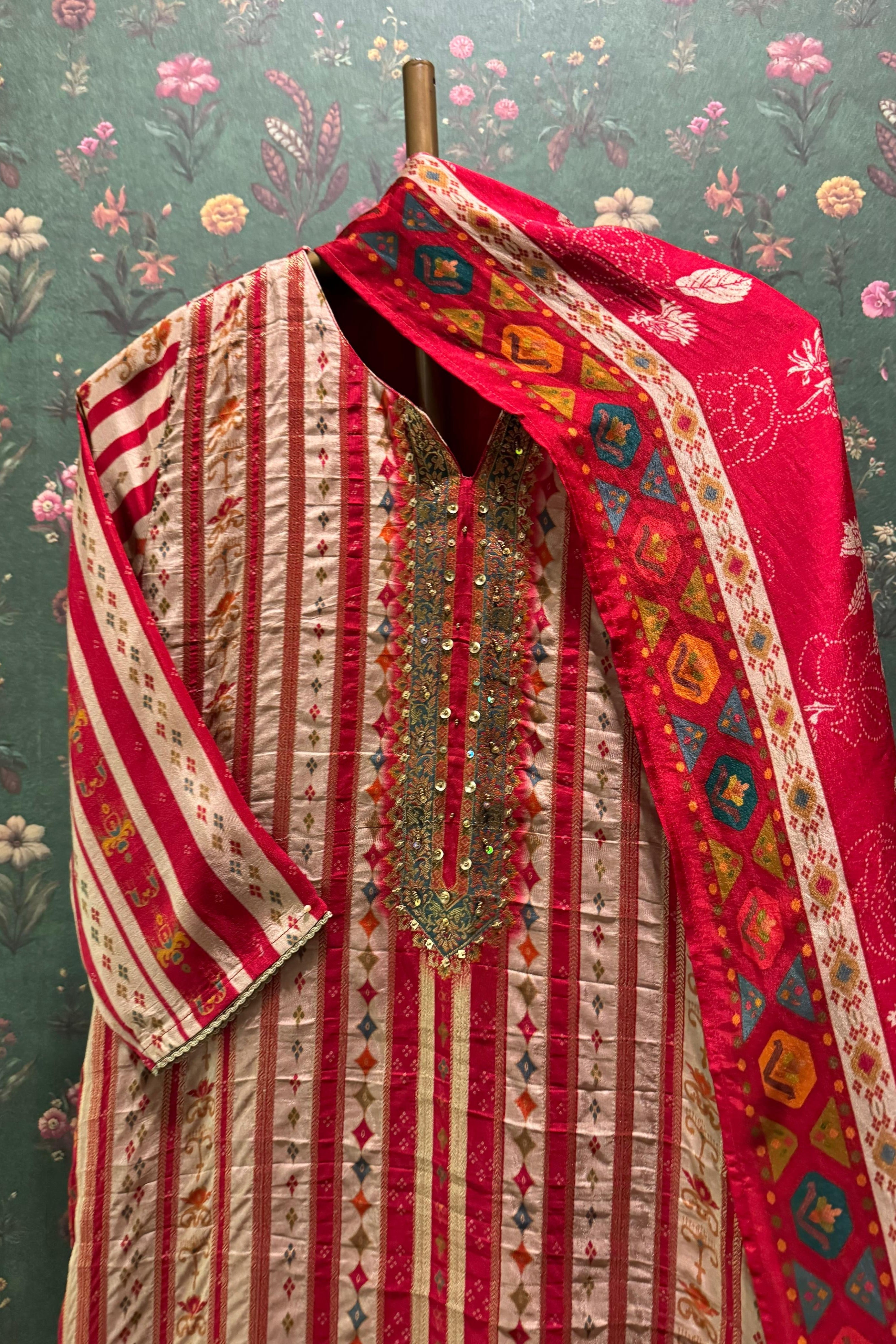 Rangriti Red Dola Jacquard Suit Set | HER-549