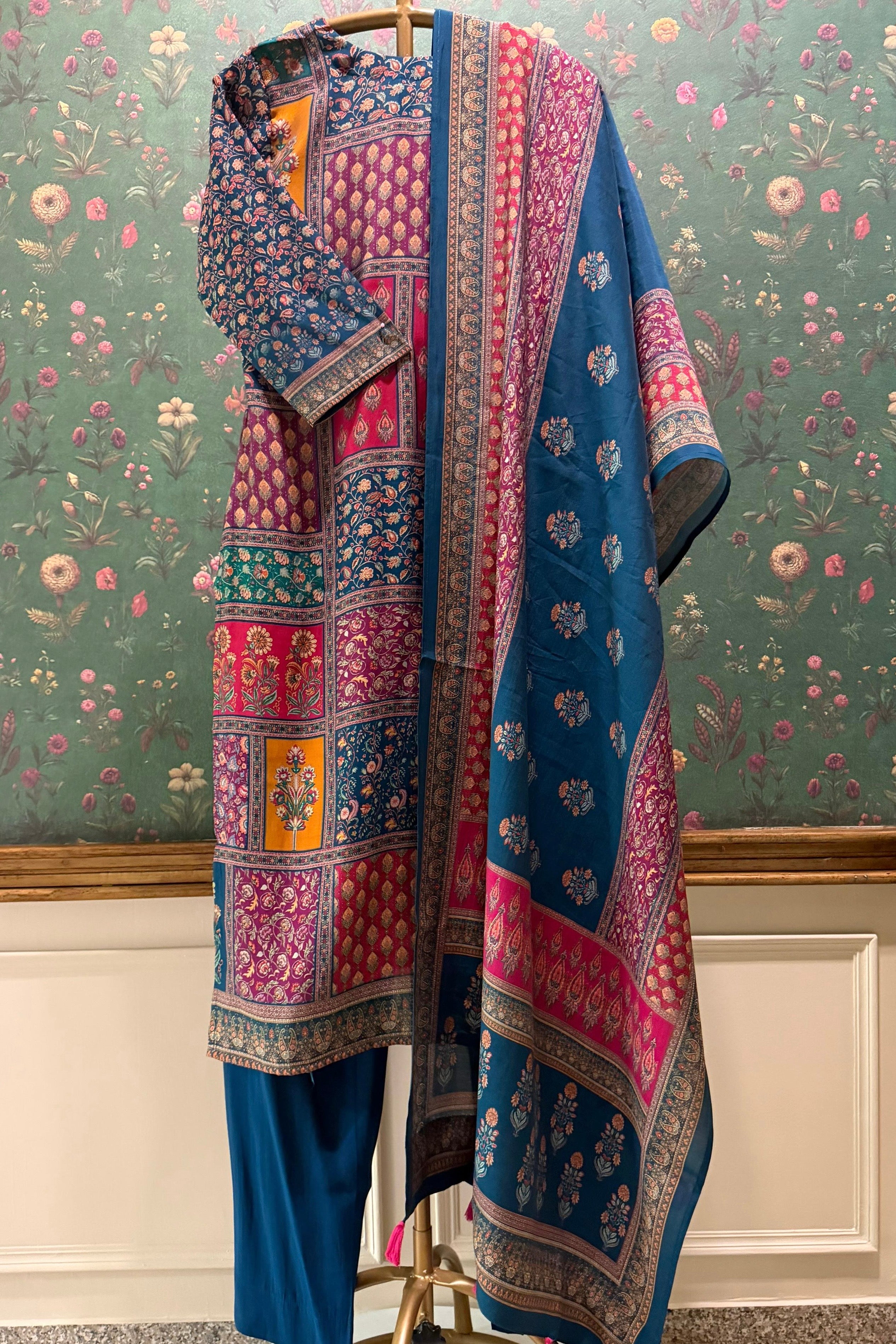 Gulshan Teal Mosaic Premium Suit Set | HER-572