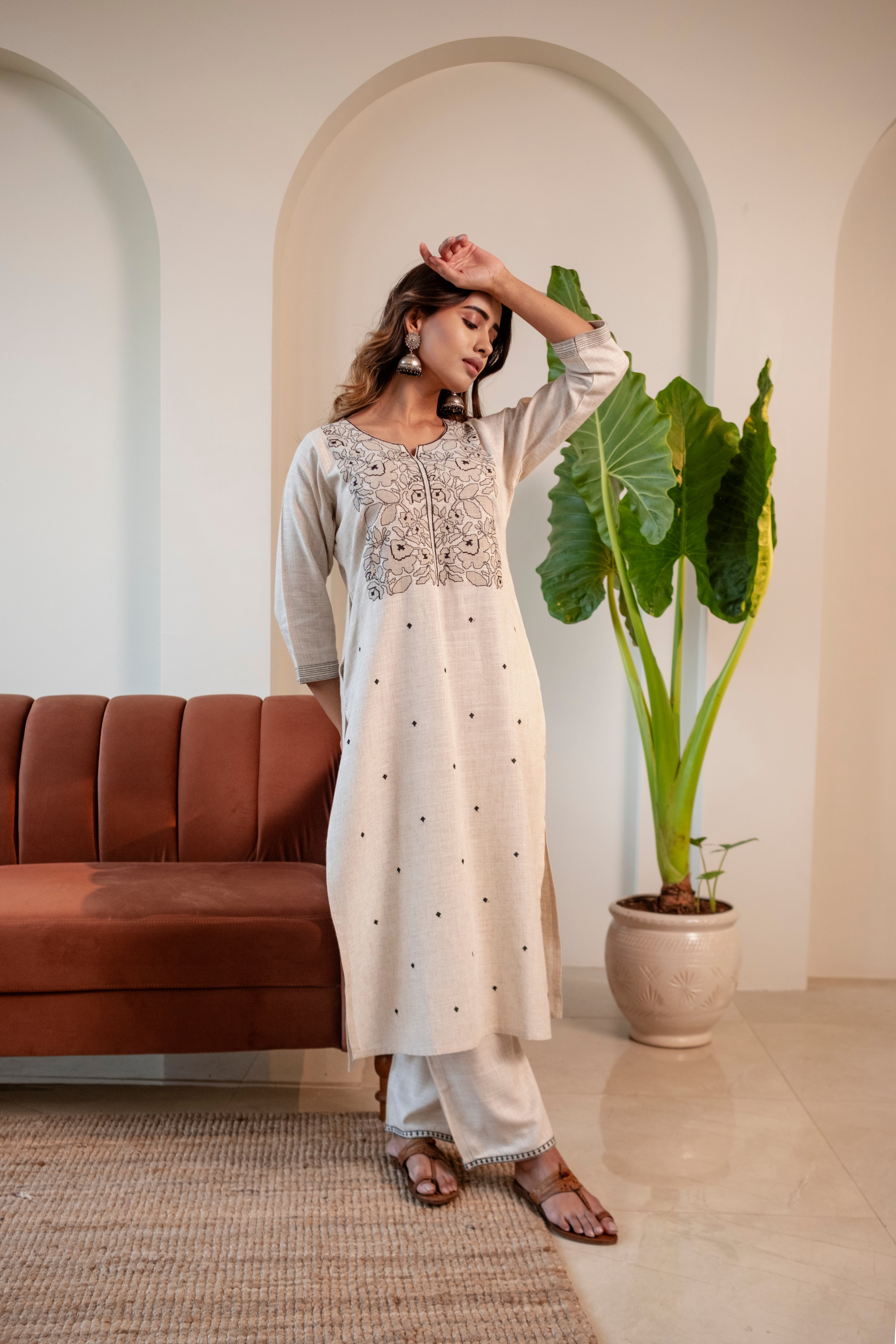 Off-White Embroidered Cotton-Linen Co-ord Set | HER-518