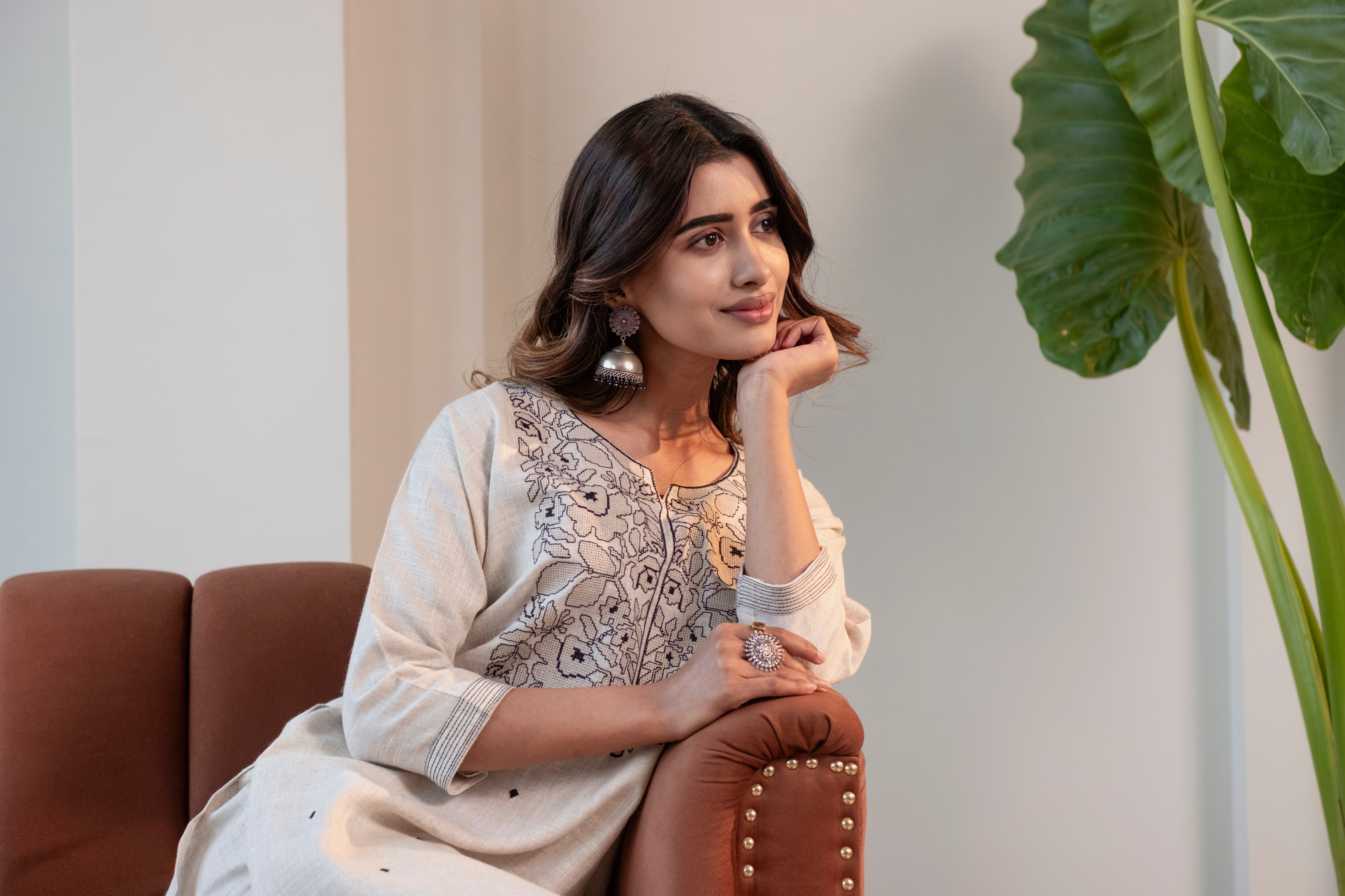 Off-White Embroidered Cotton-Linen Co-ord Set | HER-518