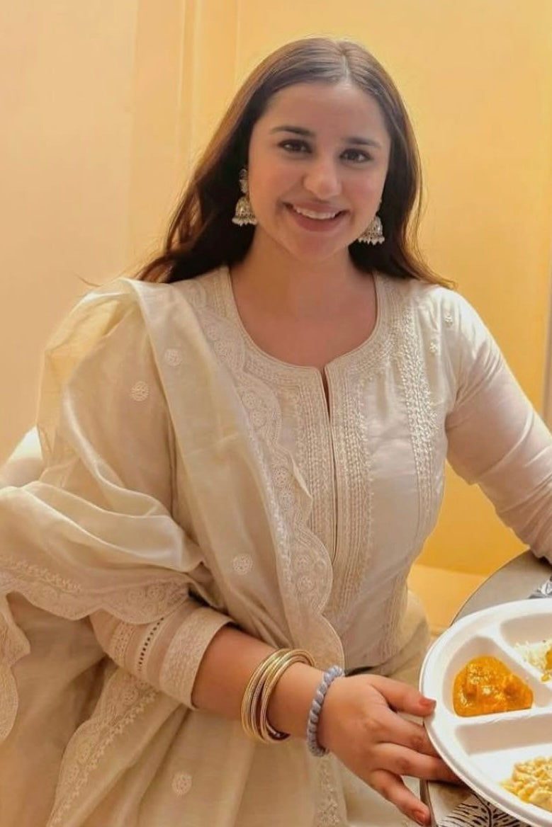 Zariya Off-White Chanderi Embroidered Suit Set | HER-388