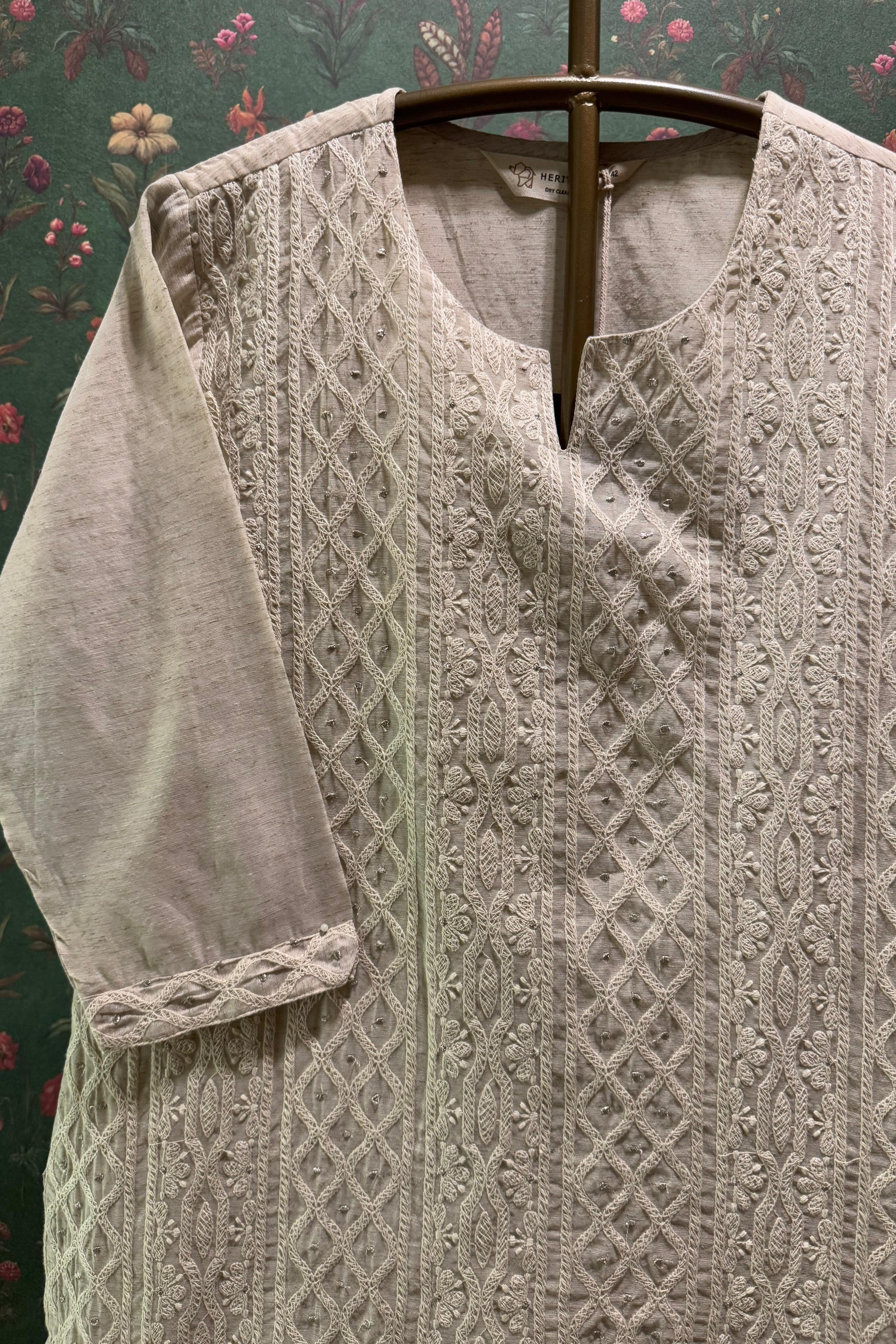 Off-White Straight Fit Kurta/Co-ord Set