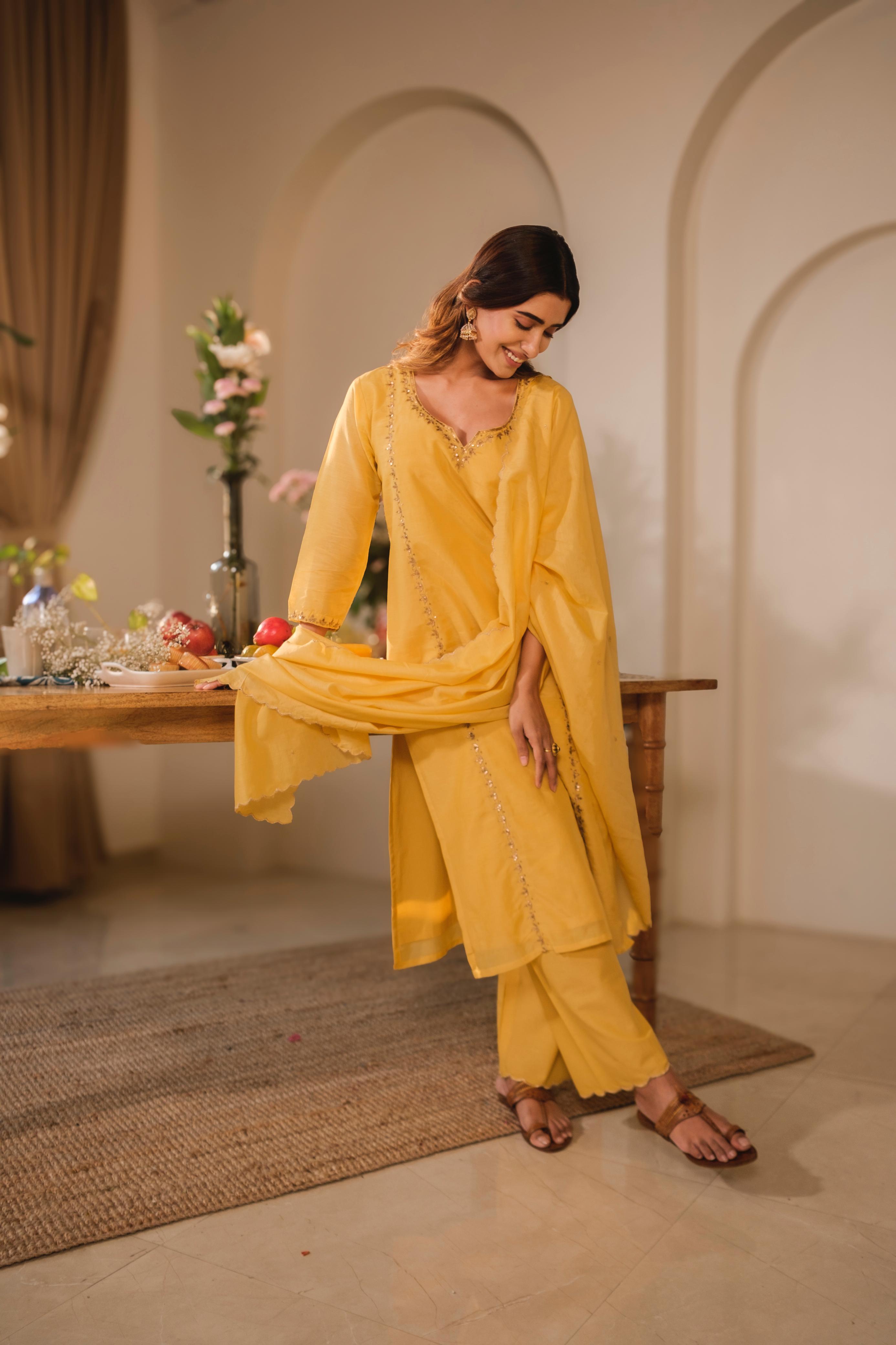 Khwabida Yellow Mul Chanderi Suit Set | HER-542