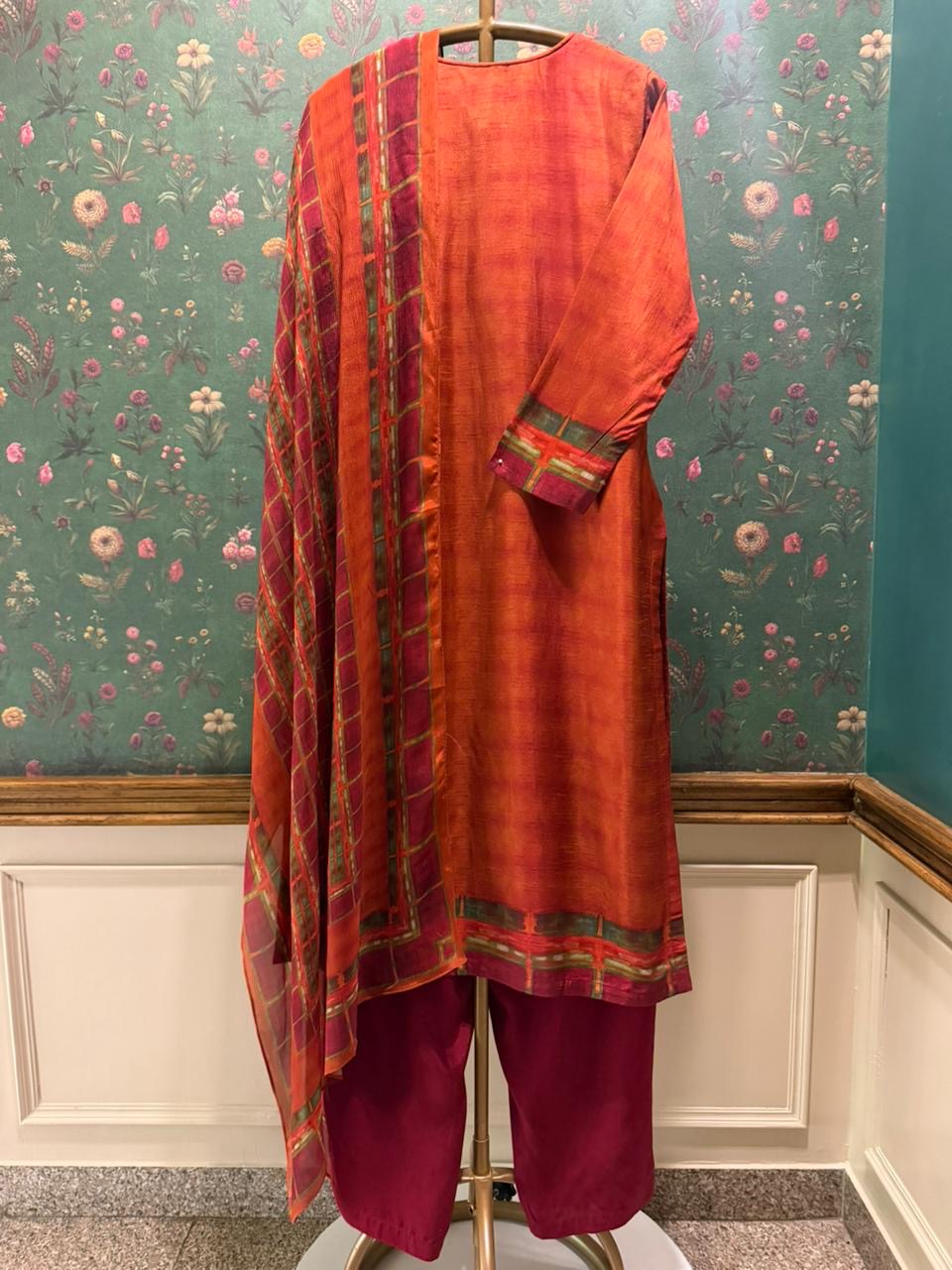 Amber Silk Suit Set | HER-632