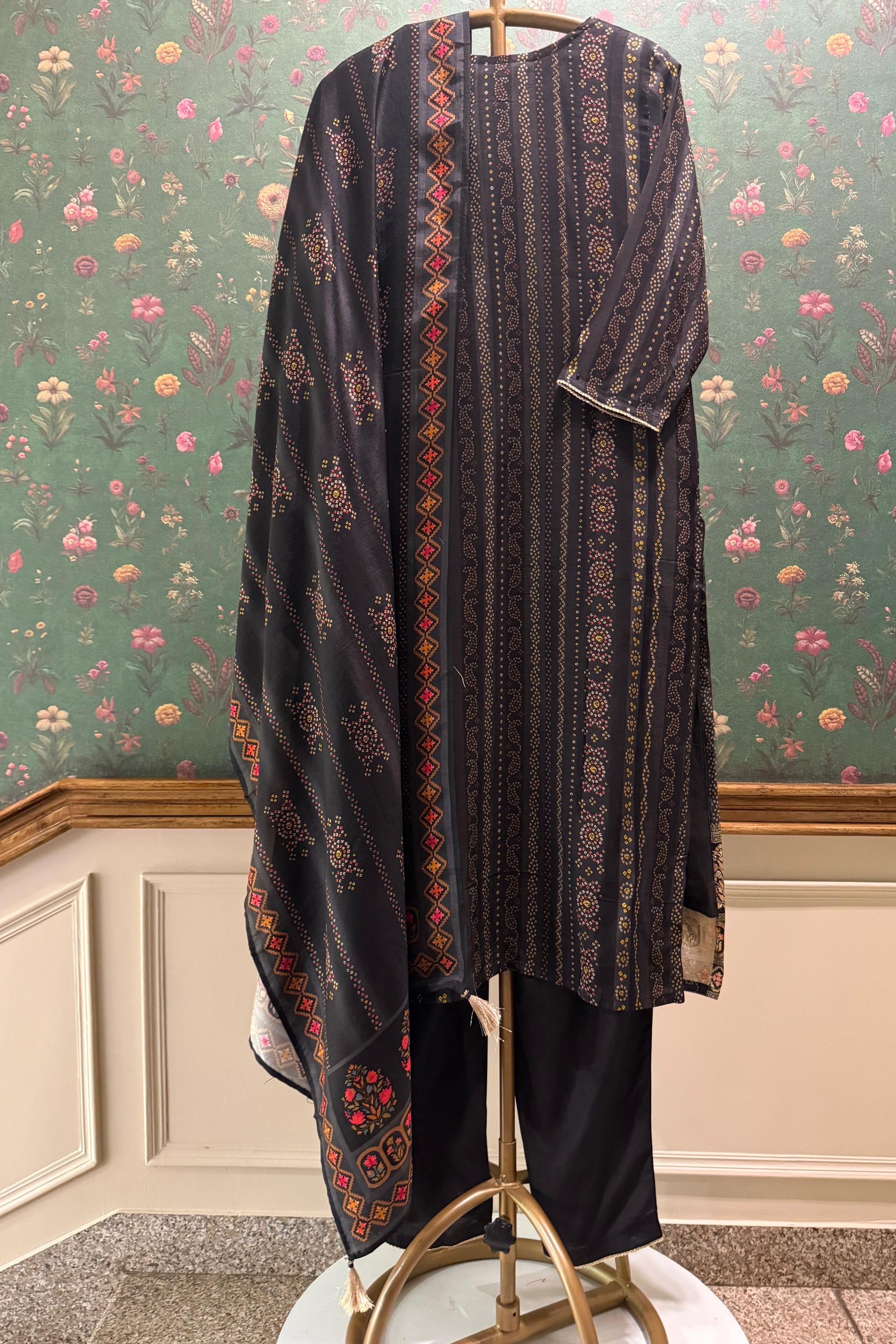 Ruhani Silk Zari Suit Set | HER-662