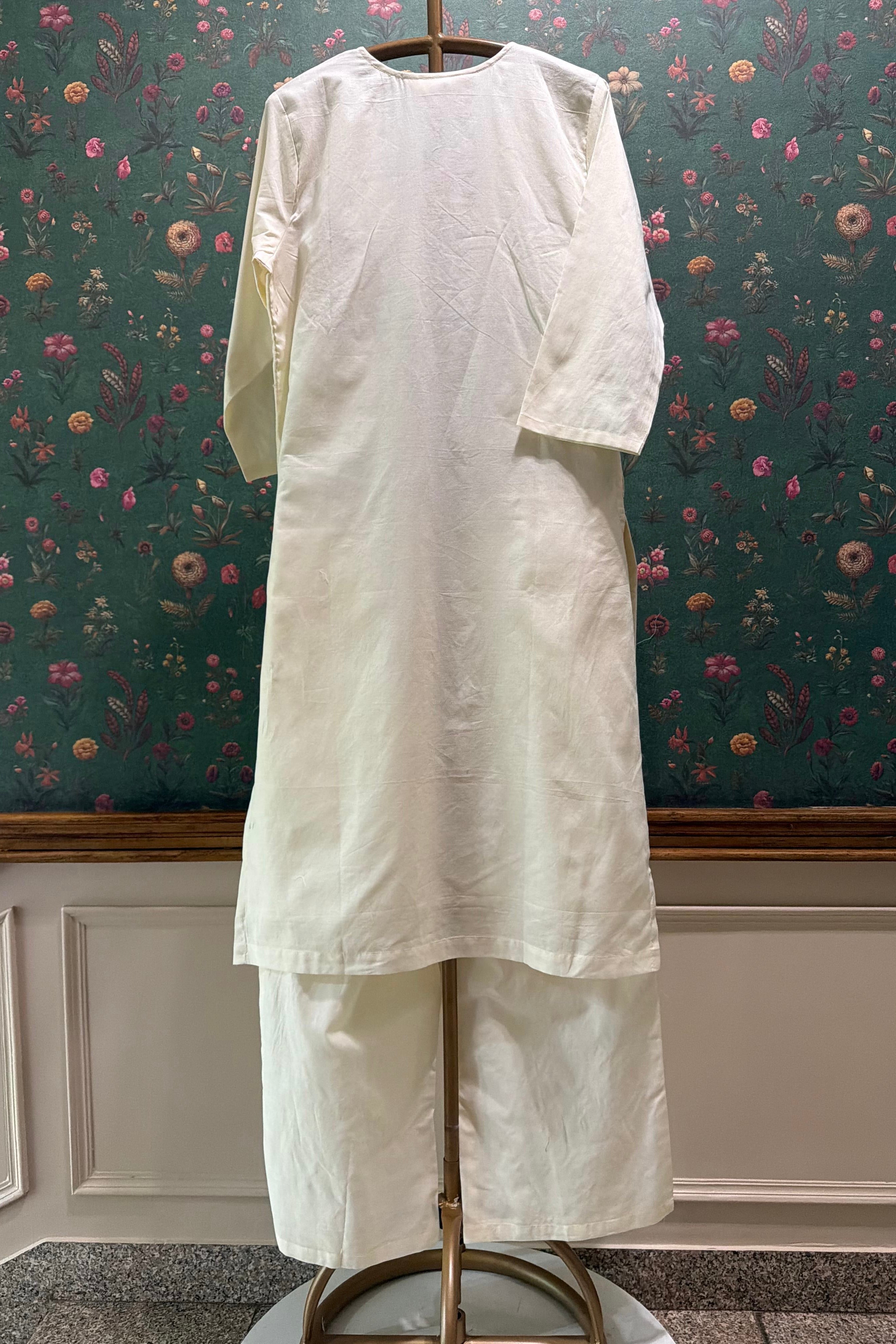 Ivory Noor Hand-Embroidered Kurta Set | HER-622