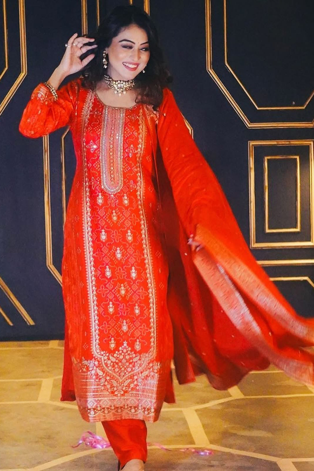 Red Dola Jacquard Straight Fit Suit Set | HER-336