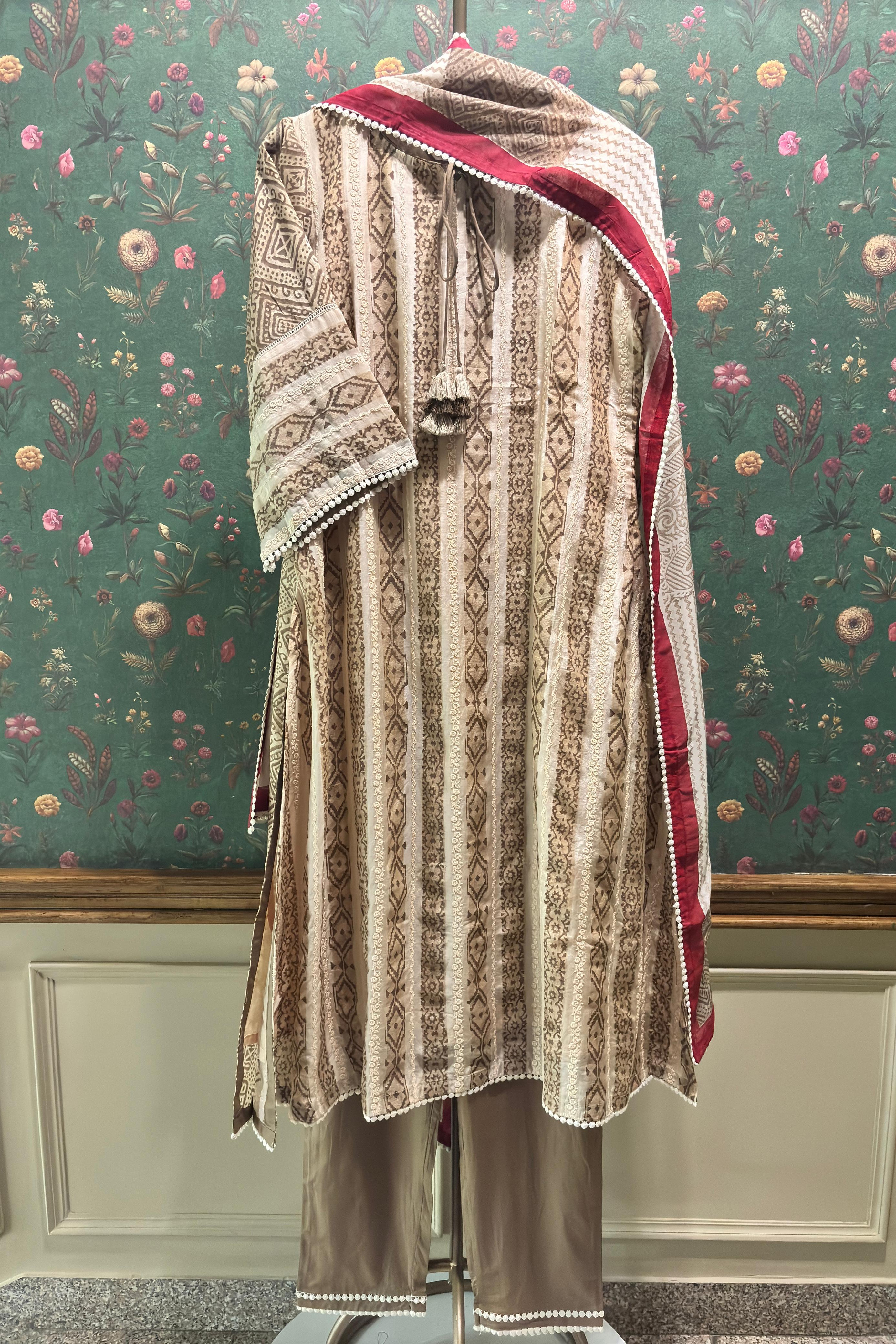 Beige Bamboo Silk A-line Suit Set | HER-446