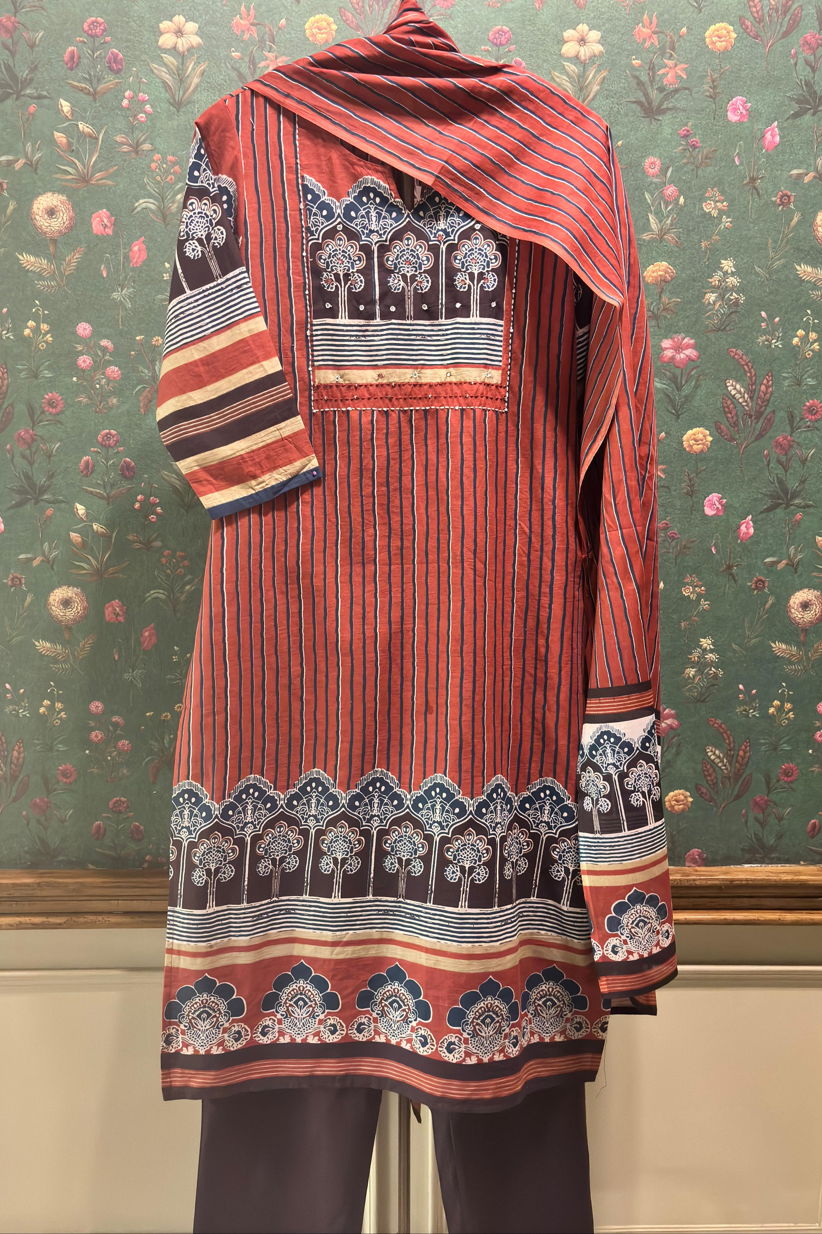 Red Straight Fit Cotton Suit Set (With Pants and Dupatta)