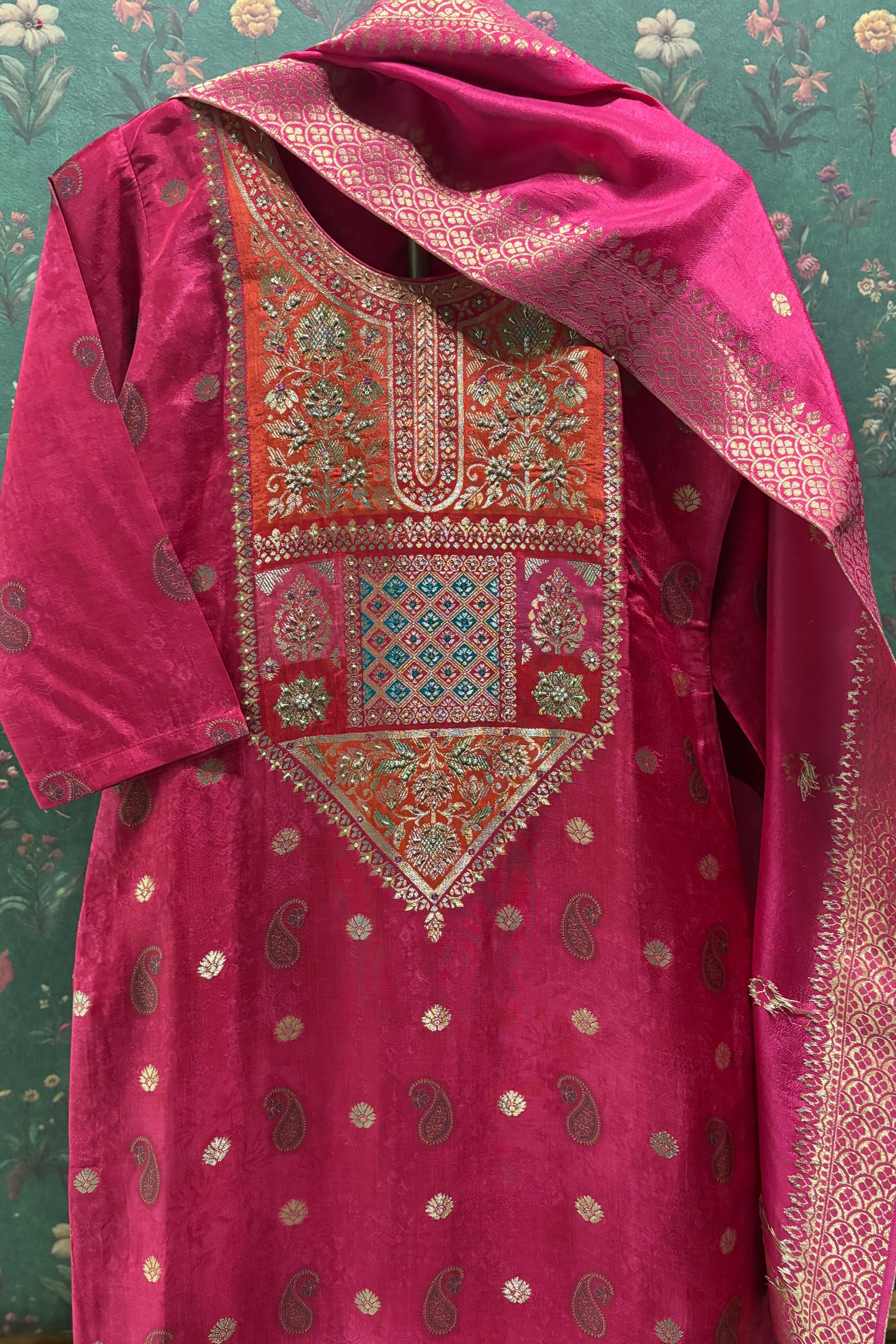 Heritage Premium Dola Jacquard Embroidered Suit Set – Rani Pink | HER-483