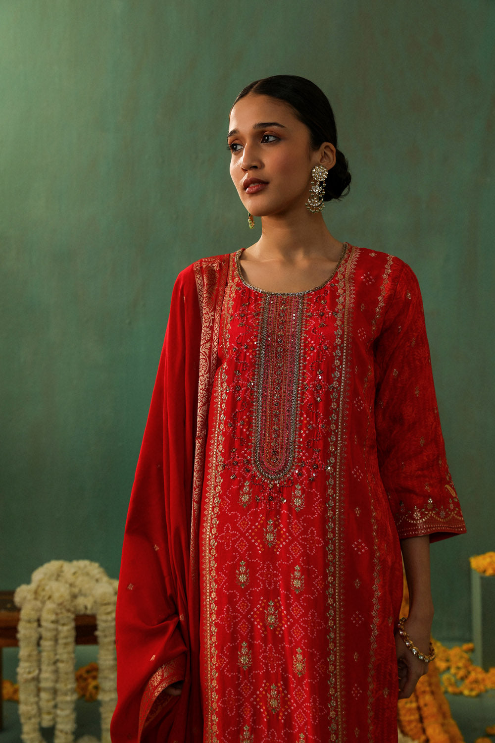 Red Dola Jacquard Straight Fit Suit Set | HER-336