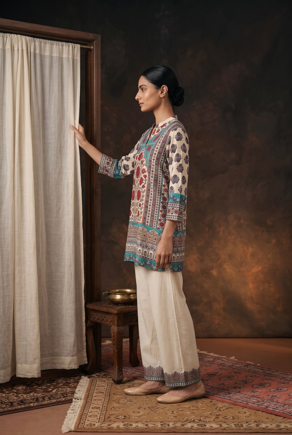 Beige Floral Printed Muslin Luxe Kurta/Co-ord Set